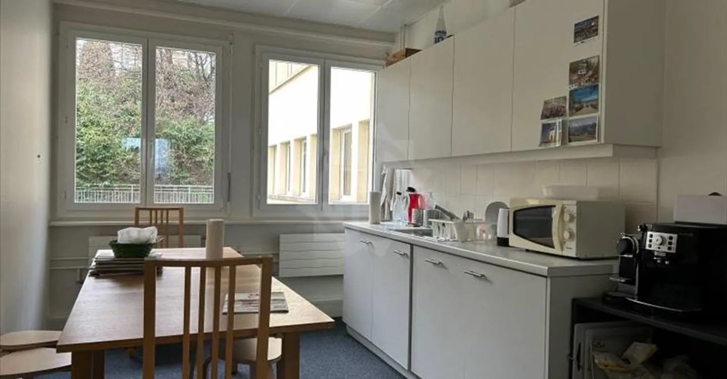 Office space for rent - Photo 2 of 6