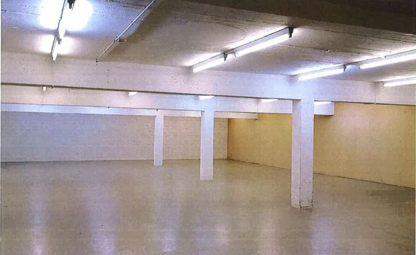 Magazzino (200m2) a Kriens - Foto 1 di 1