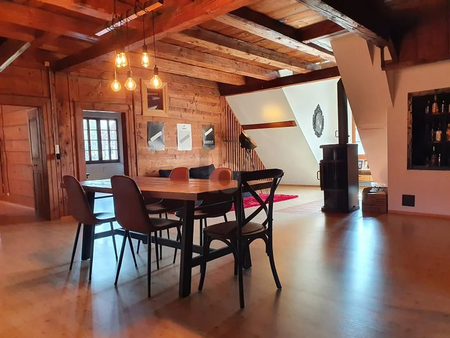 Penthouse for rent - Photo 2 of 6