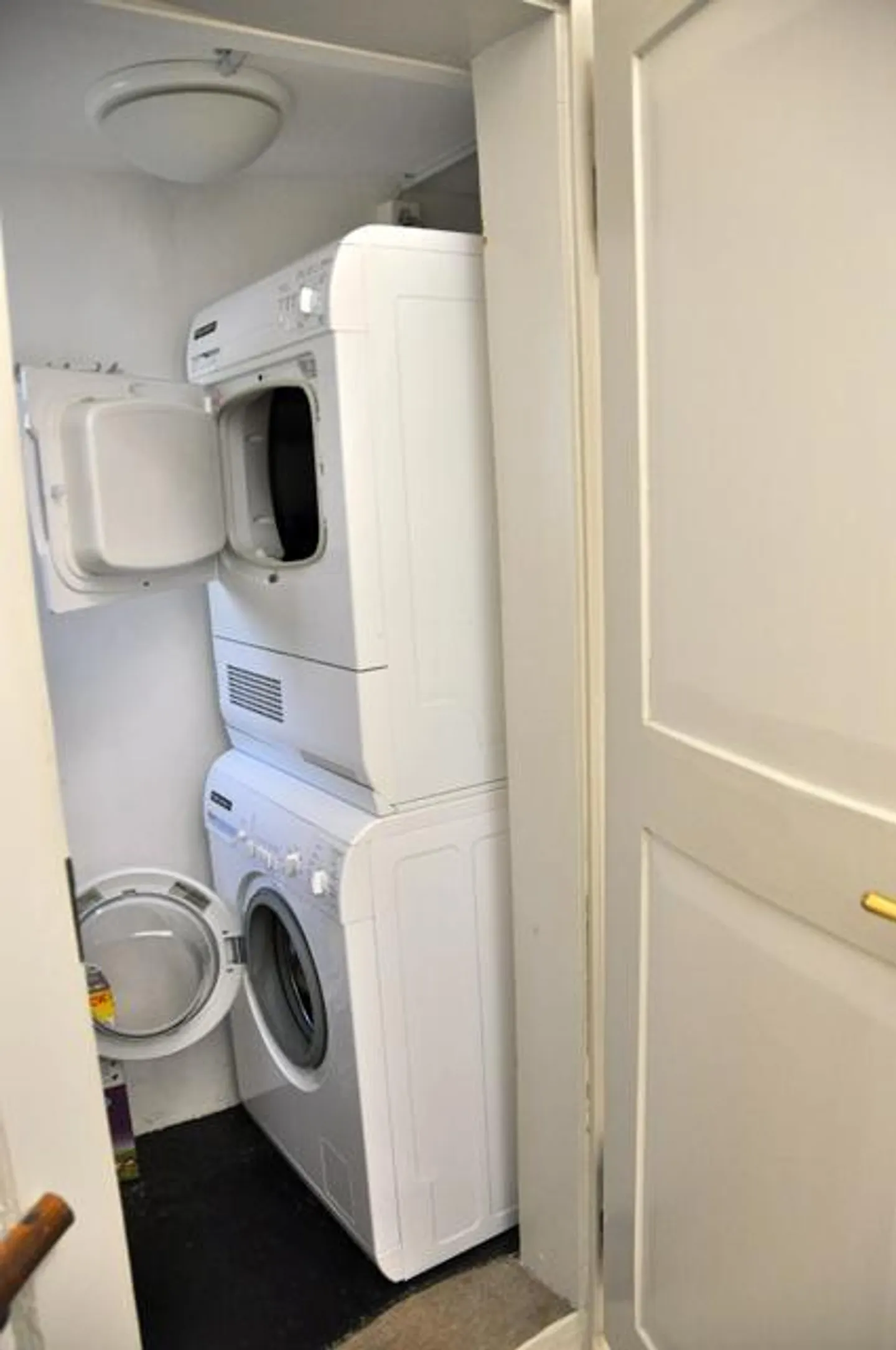 Incantevole appartamento con 3 camere nella pittoresca città vecchia di Berna - Foto 9 di 10