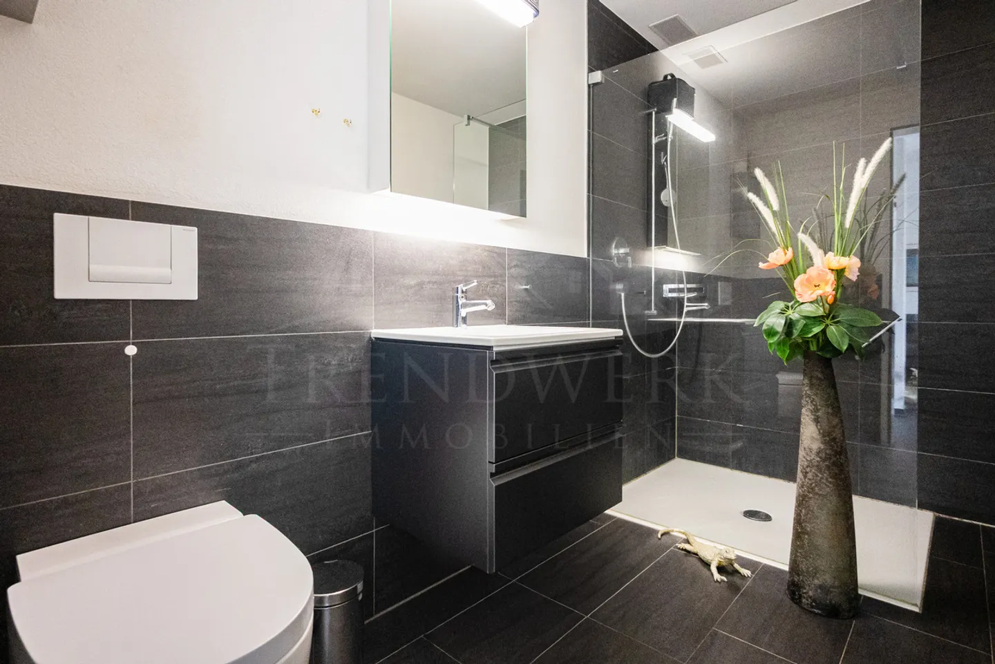 Modern 3.5-room condominium in Münchenbuchsee in a quiet location - Photo 9 of 16