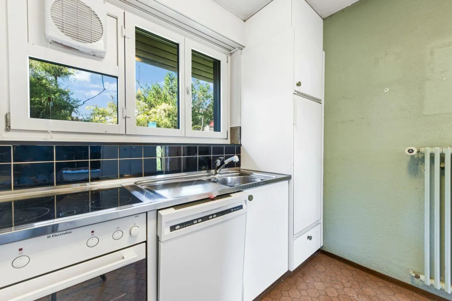 Living with Charm: Detached Villa with Large Garden in a Quiet Location in Goldach - Photo 16 of 30