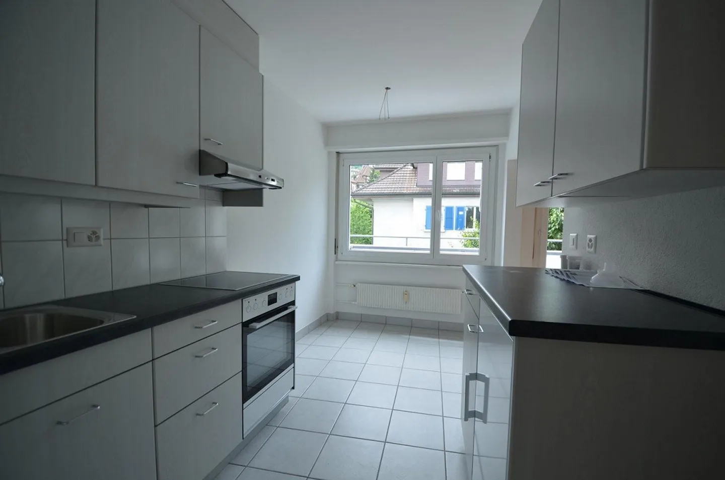 Appartement en attique de 2,5 pièces - Photo 2 sur 8