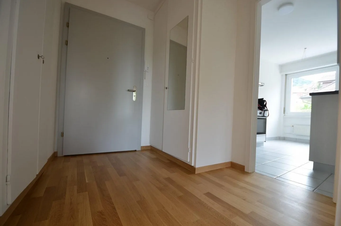 Appartement en attique de 2,5 pièces - Photo 4 sur 8