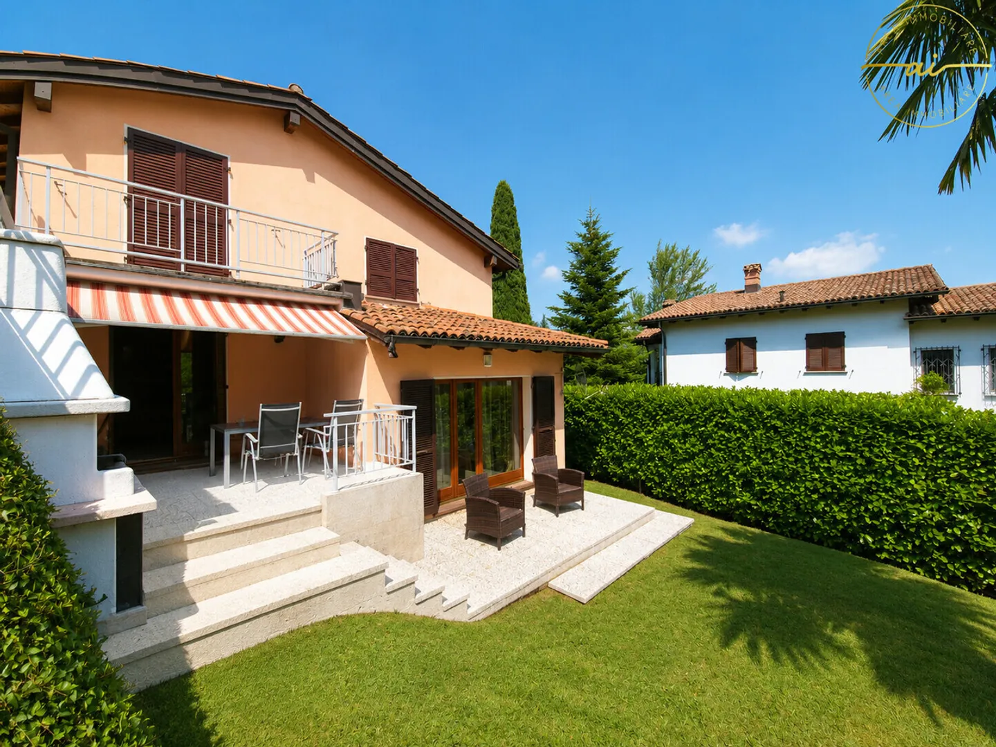 Casa Familiare con Giardino - Foto 1 di 12