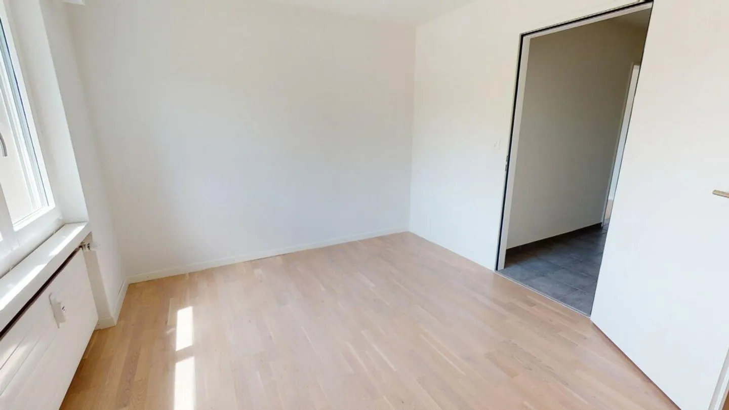 APPARTAMENTO CENTRALE 4.5 STANZE A UZWIL - Foto 7 di 11