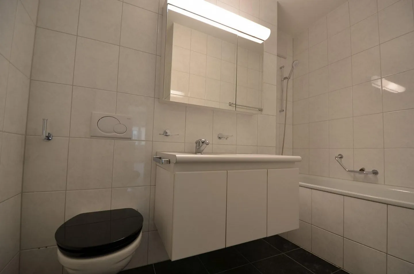 Appartement en attique de 2,5 pièces - Photo 7 sur 8