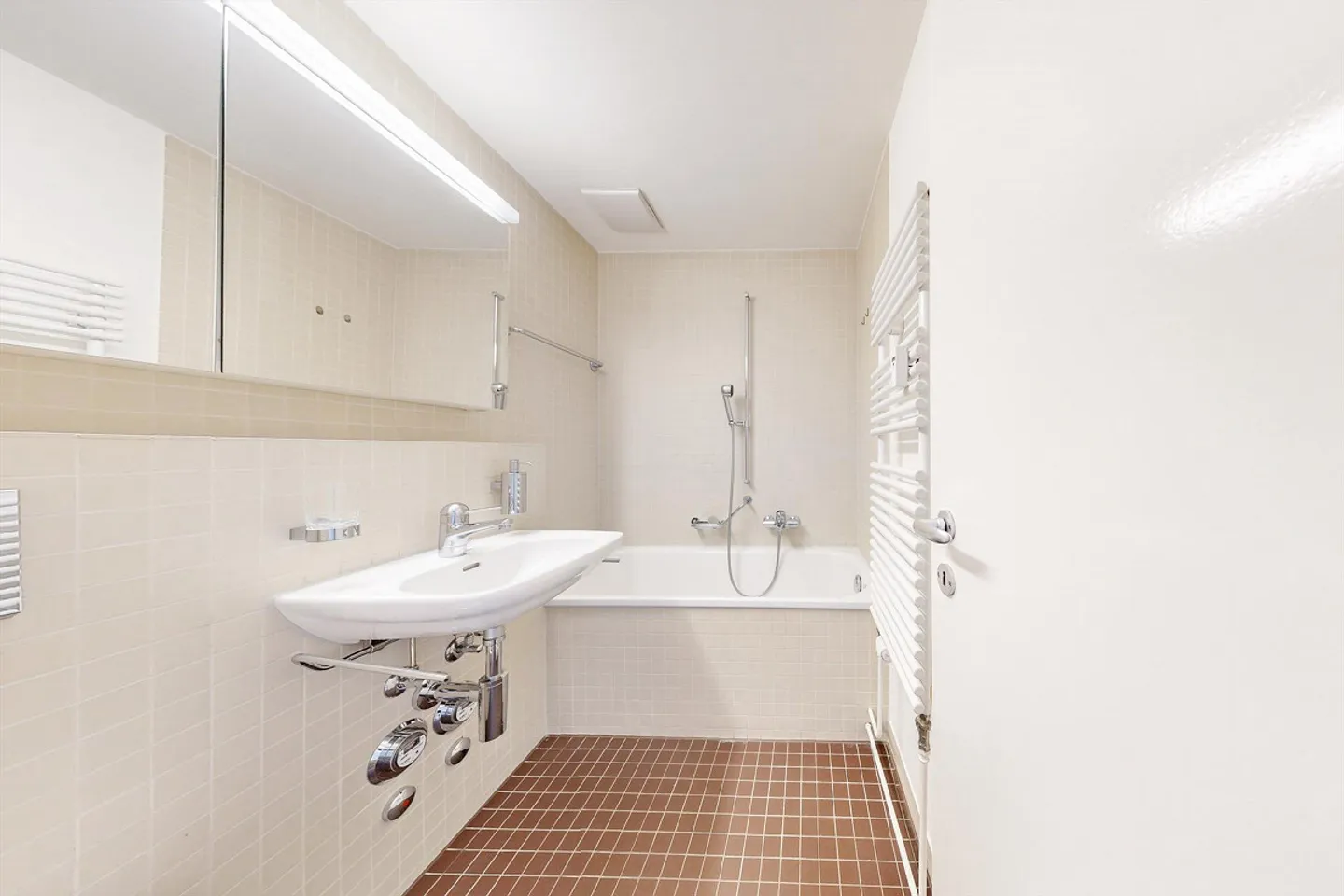 Charming Apartment in Gellert - Photo 6 of 6