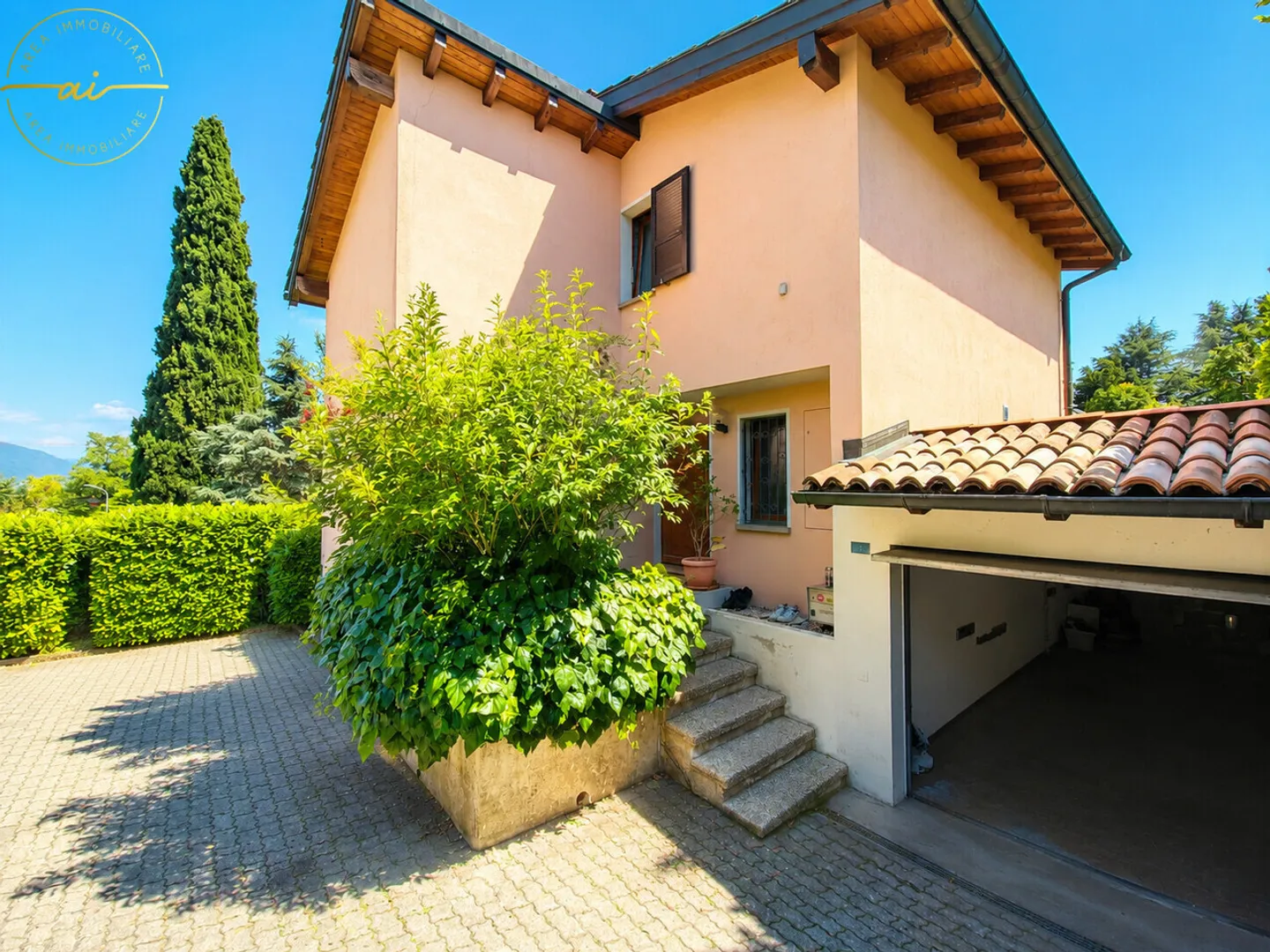 Casa Familiare con Giardino - Foto 9 di 12