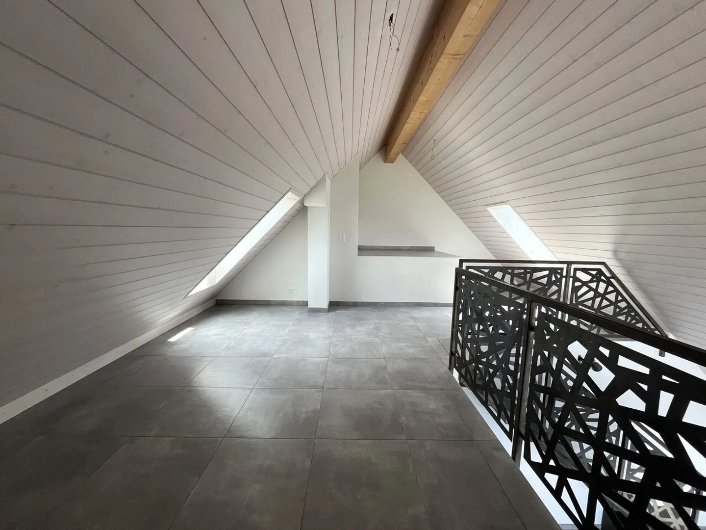 Magnificent 3.5-room duplex with large balcony in Poliez-le-Grand - Photo 2 of 6