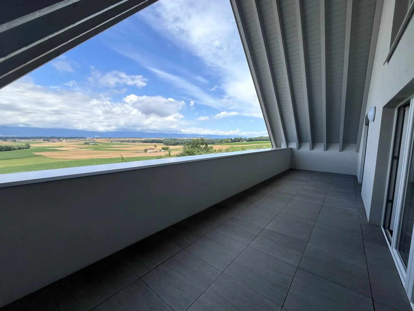 Magnificent 3.5-room duplex with large balcony in Poliez-le-Grand - Photo 6 of 6