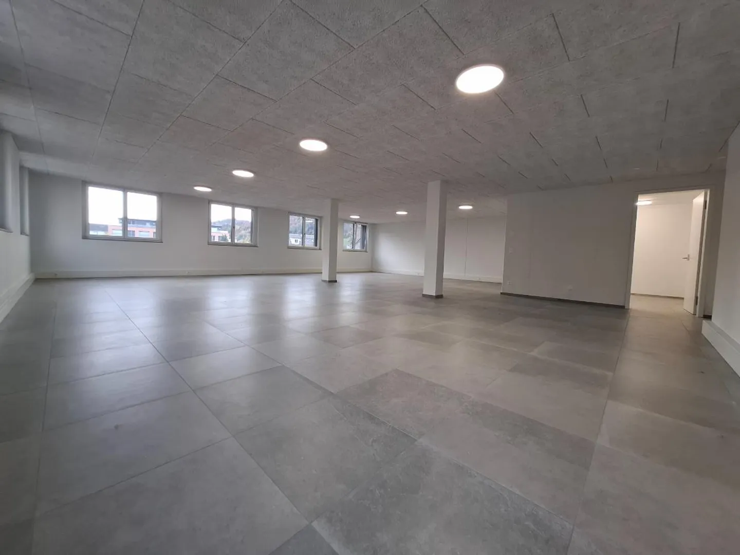 Spacious Commercial Space for Rent - Photo 1 of 1