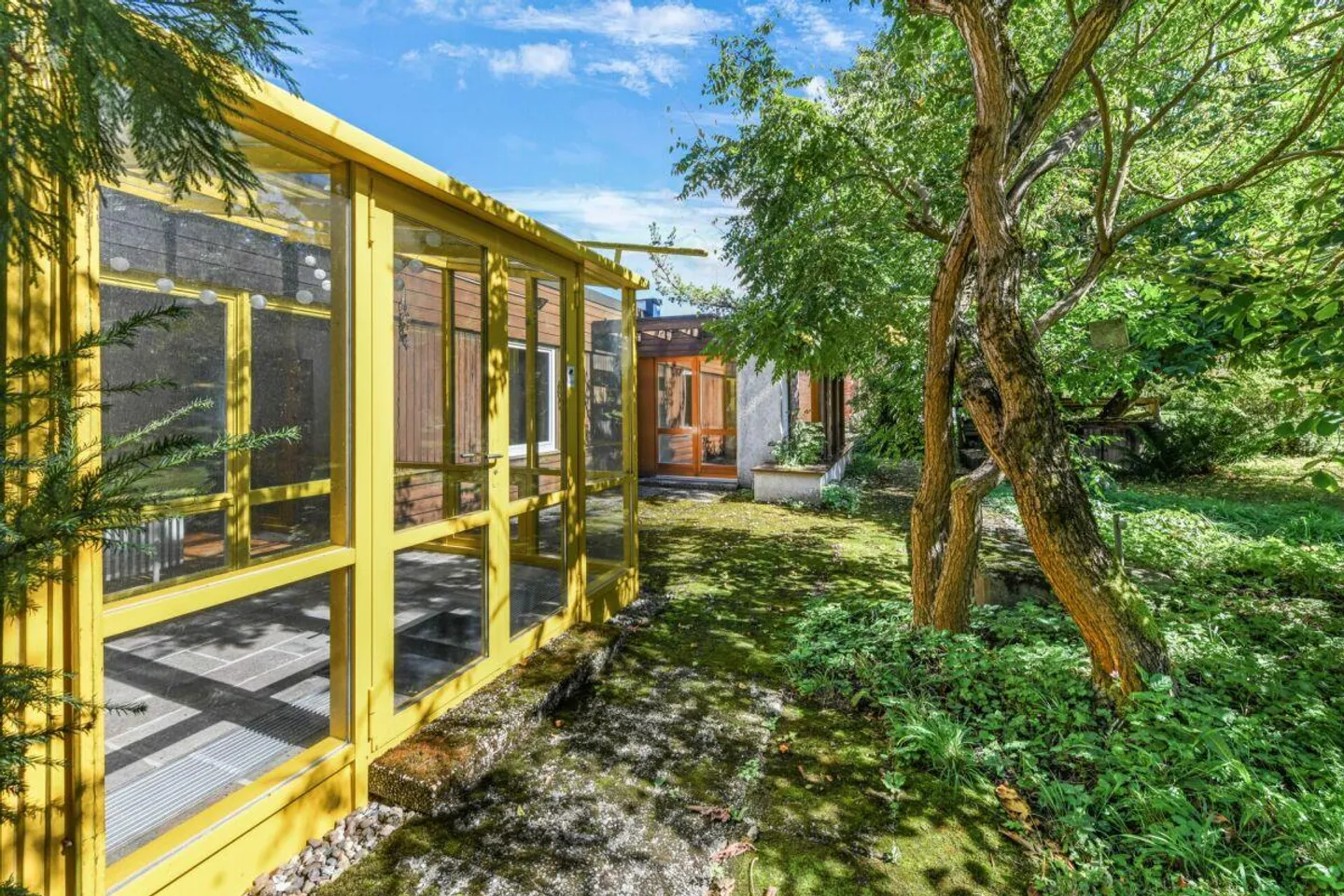 Living with Charm: Detached Villa with Large Garden in a Quiet Location in Goldach - Photo 26 of 30