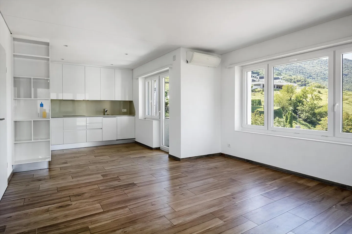 Vivere nel verde con comfort - Foto 2 di 13