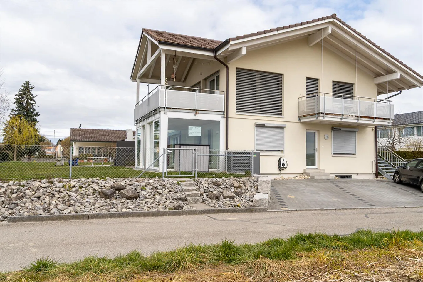 Idyllische 4.5-Zimmerwohnung mit Garten - Foto 1 von 17