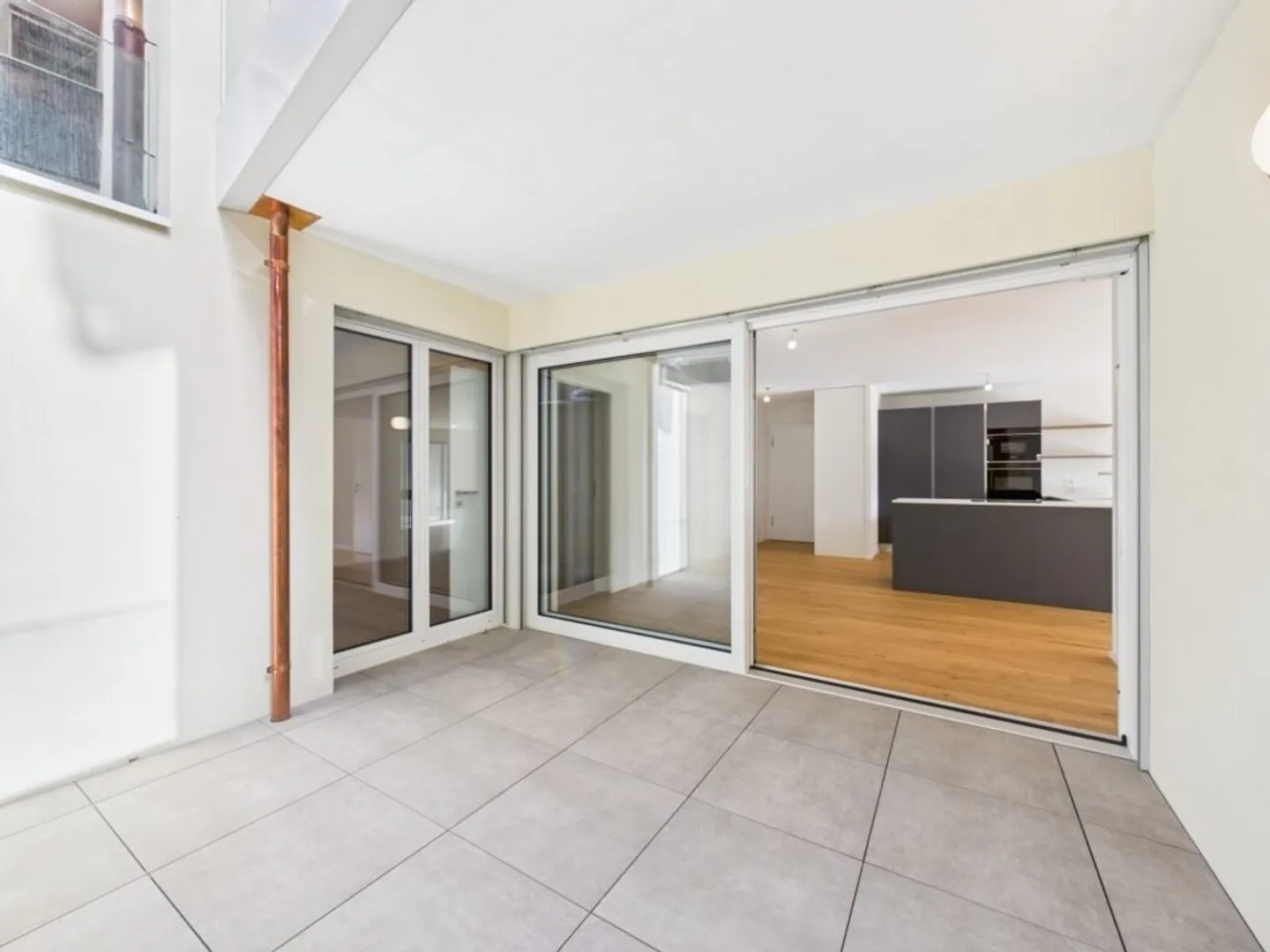 NEUE 3,5-Zimmer-Wohnung mit 108m2 im Gartengeschoss in Bussigny - Foto 8 von 13