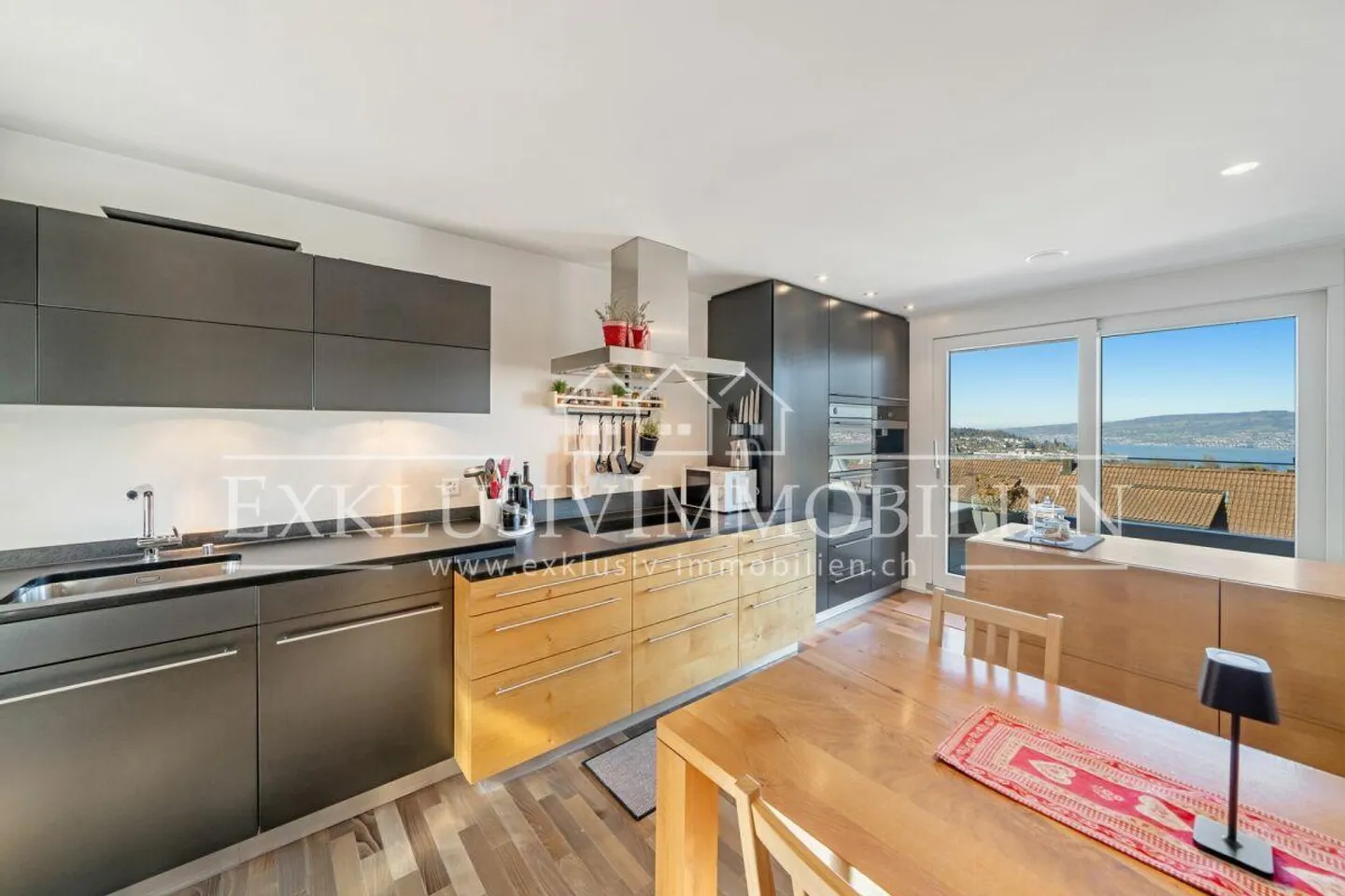 Aussergewöhnliche Villa mit Seesicht - Foto 5 von 7