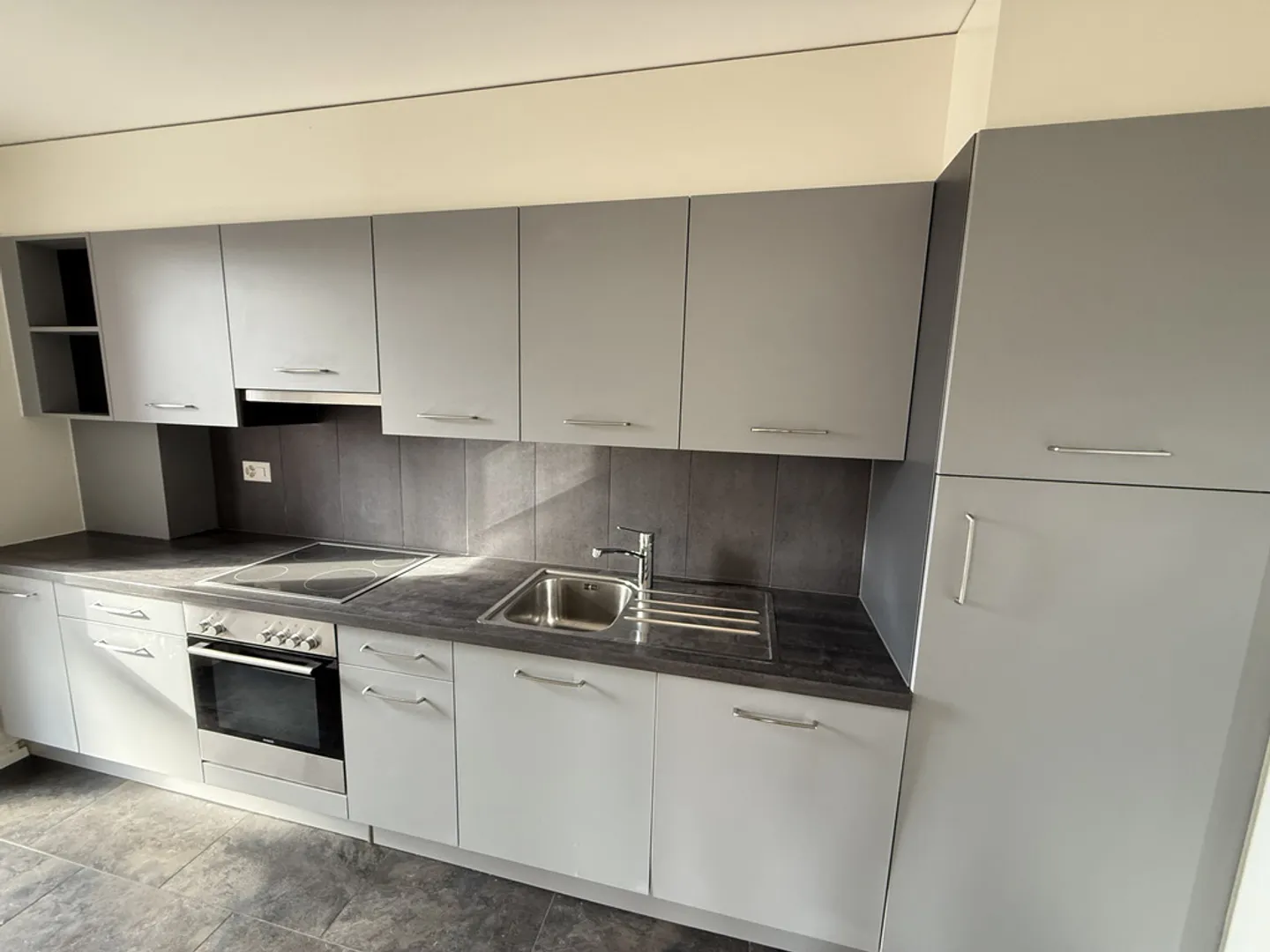 A stunning view - 3 months of net rent offered - Photo 7 of 11