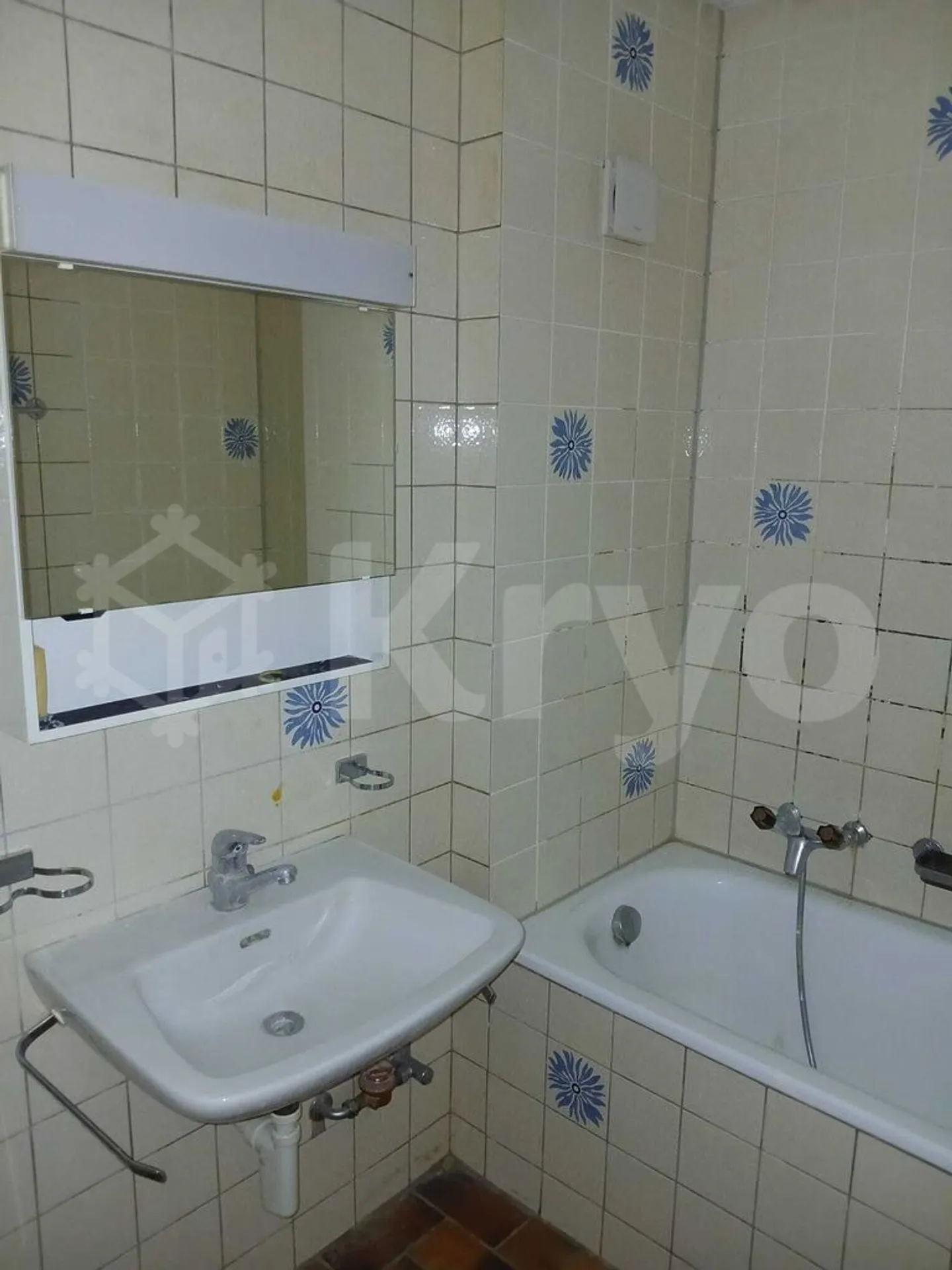 Rue du Puits 18, appartamento 3 locali 2° piano con pitture ristrutturate - Foto 6 di 8