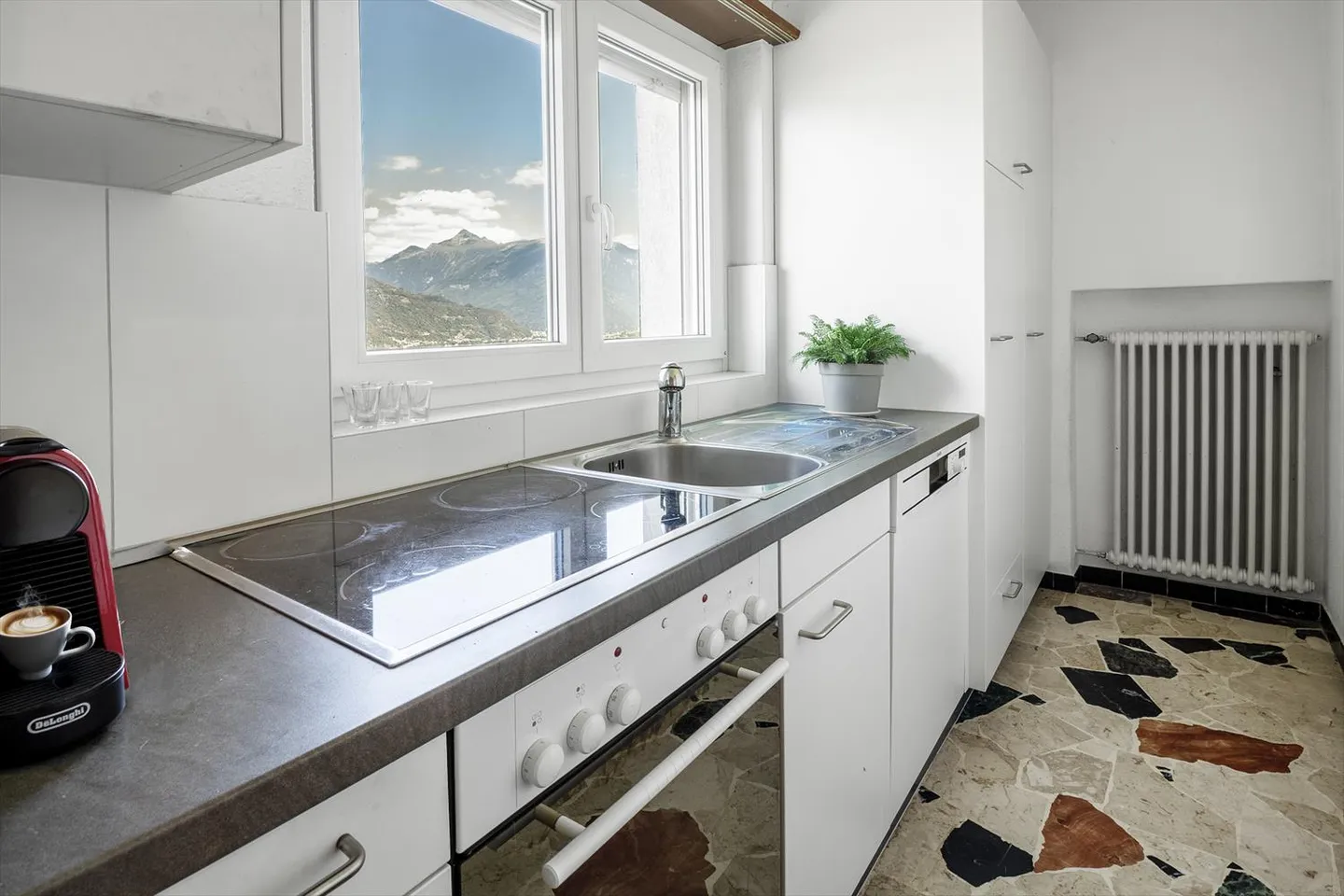 Vivere nel verde con comfort - Foto 8 di 13