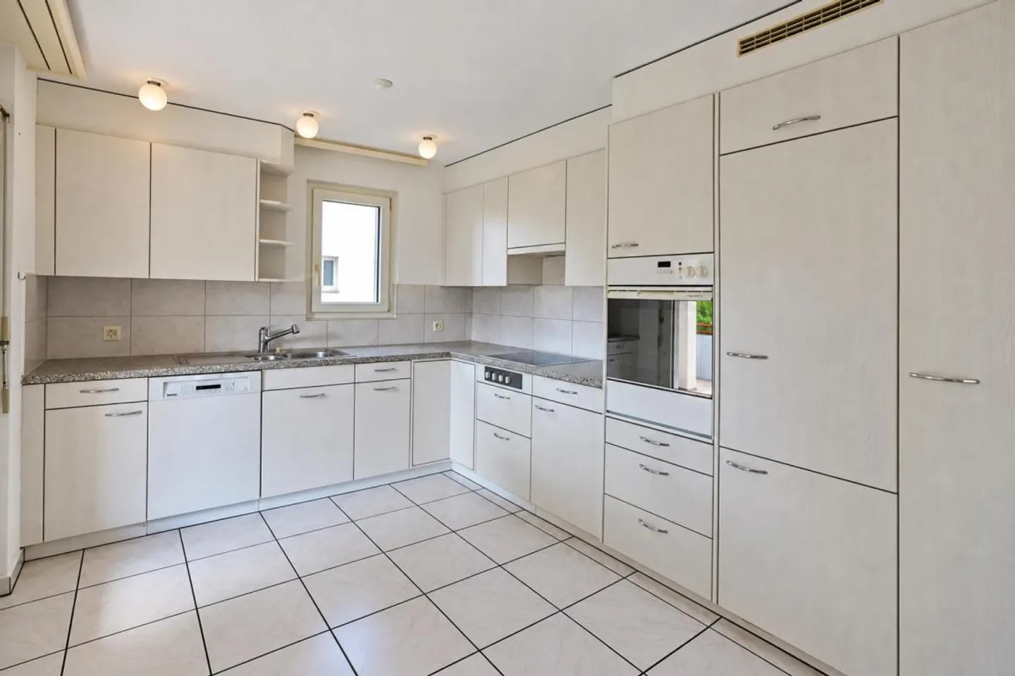 Your new home in Wängi - spacious, sunny and family-friendly - Photo 8 of 27