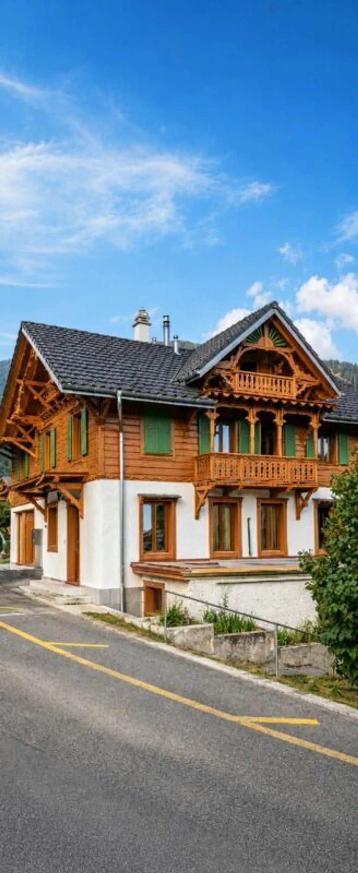 High-end detached house with 2 apartments for sale in Corbeyrier, 15 minutes from Aigle - Photo 1 of 9