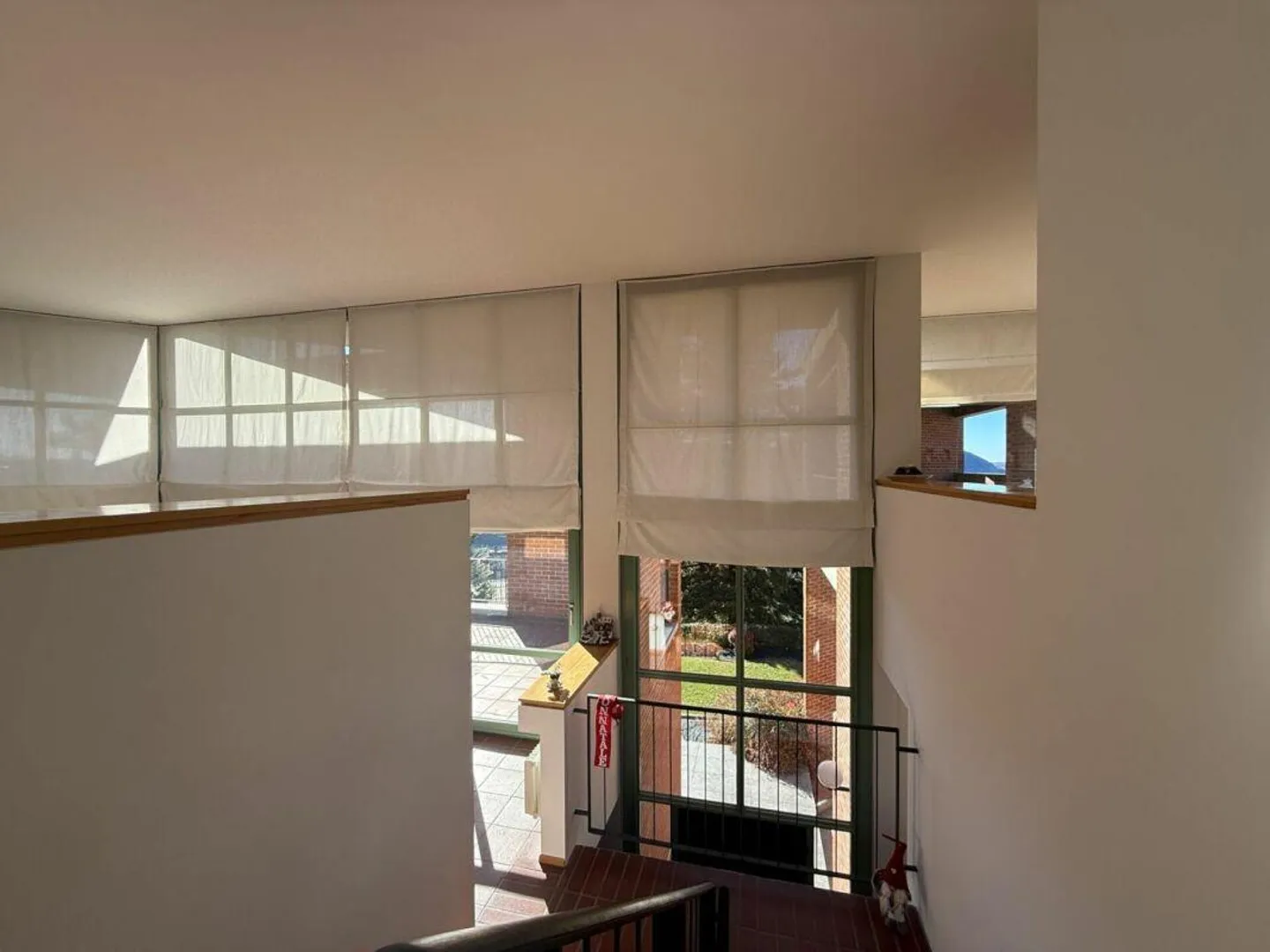 Iconic architecture villa with panoramic views and privacy - Photo 4 of 6