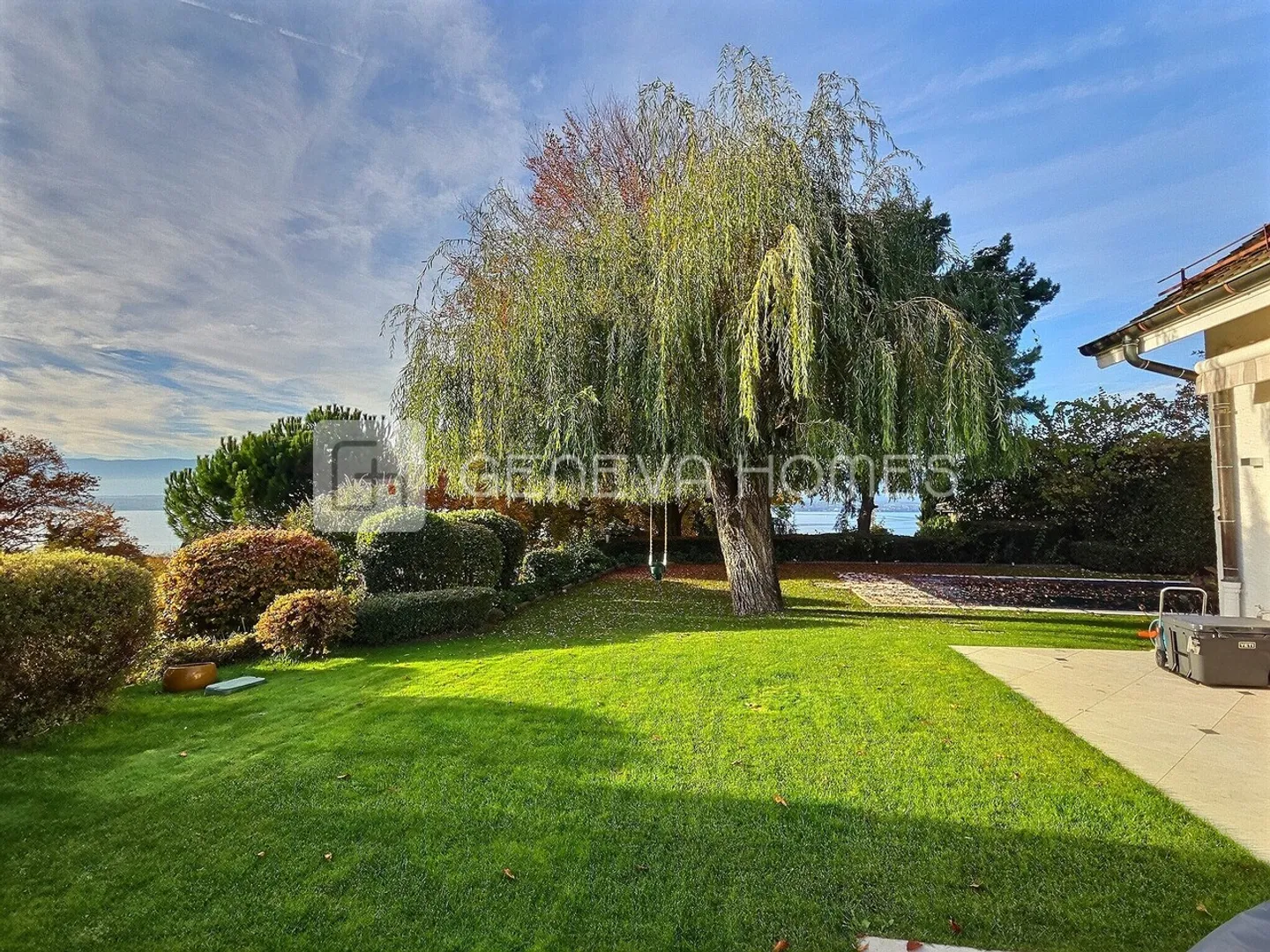 Villa affascinante ed elegante nel cuore di Anières - Foto 8 di 9