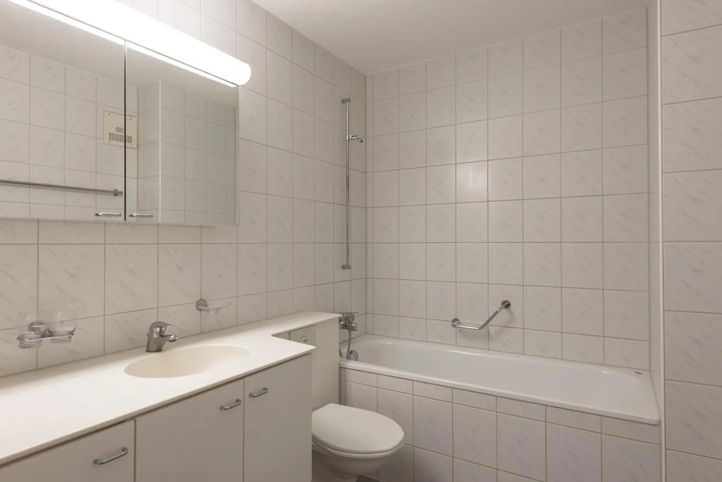 RENT WITHOUT DEPOSIT - central city apartment for connoisseurs - Photo 3 of 10
