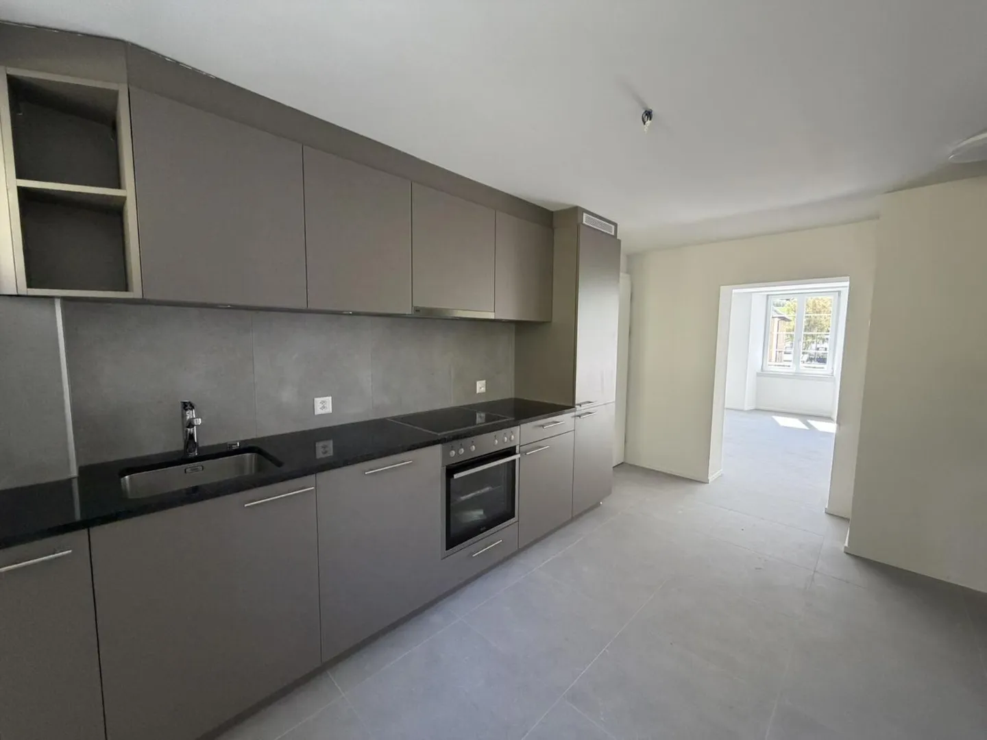 Sonvilier, bellissimo appartamento di 3 stanze, completamente NUOVO - Foto 1 di 6