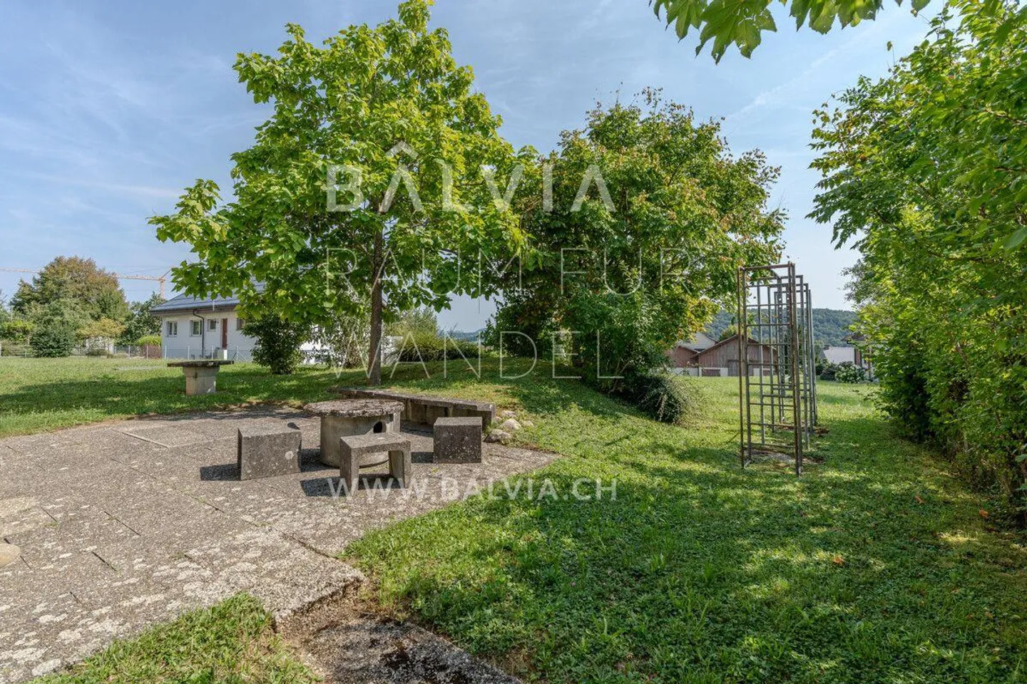 Appartement lumineux avec nouvelle salle de bain et place de parking - Photo 9 sur 9