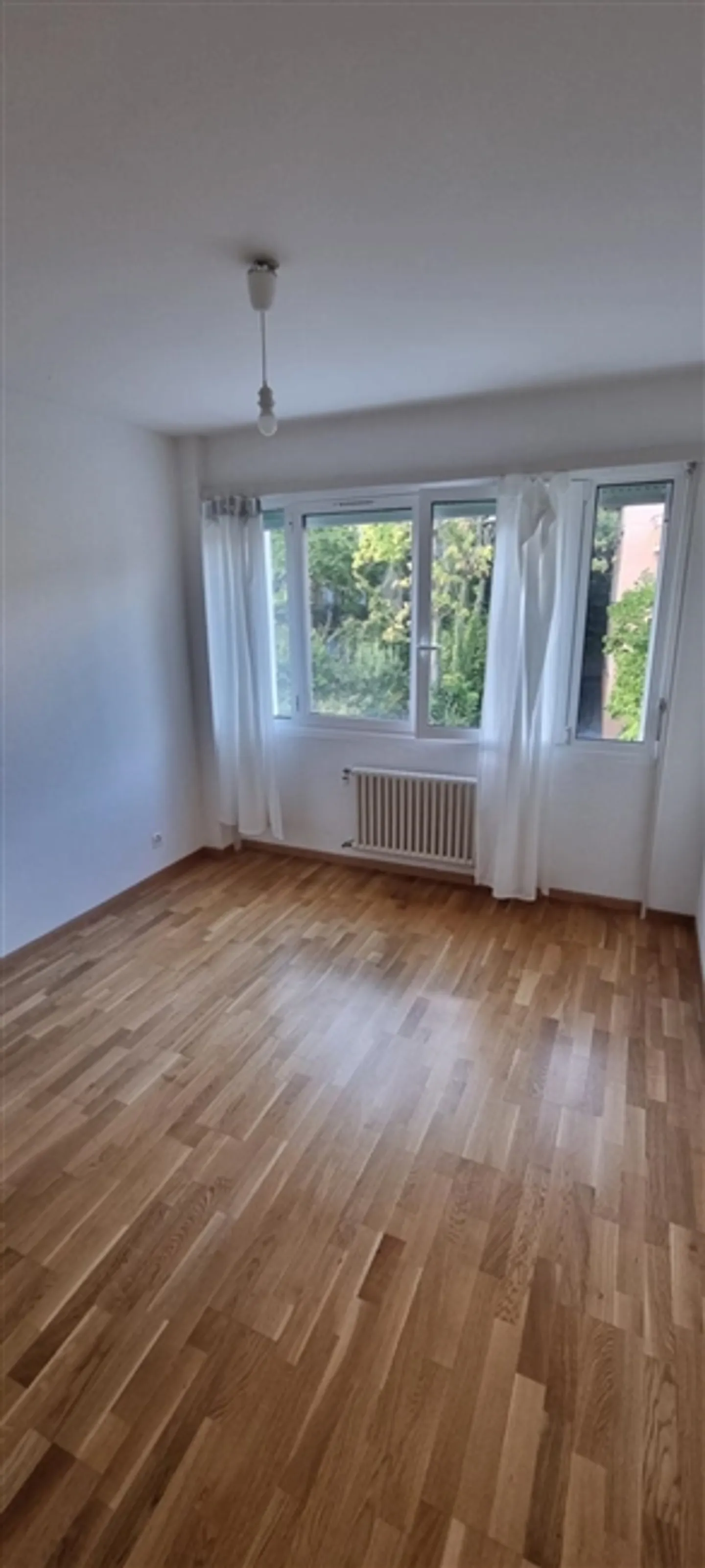 Charmante appartement de 2,5 pièces au 2ème étage à Lausanne, dans un quartier calme - Photo 3 sur 6