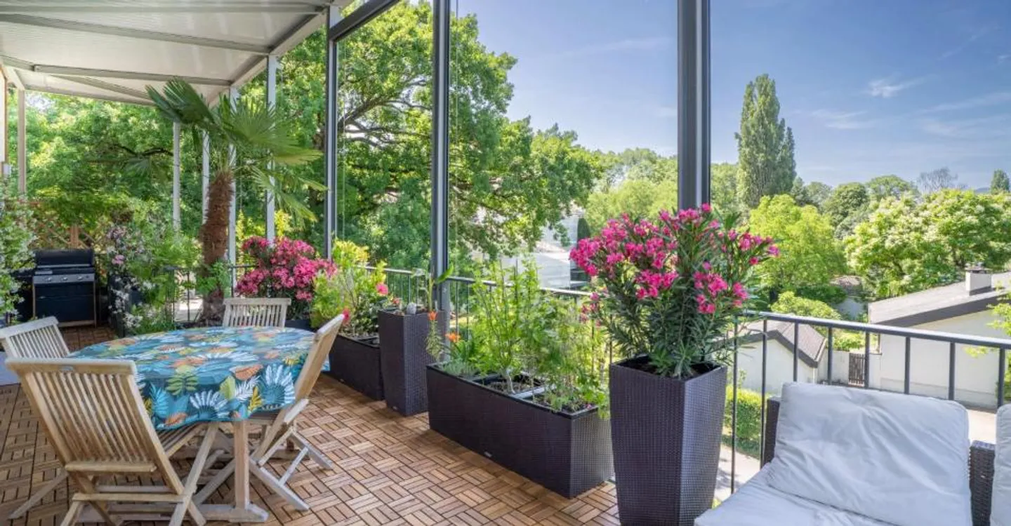 Außergewöhnliche Wohnung mit Panoramaterrasse und Blick auf den Jura in Presinge - Foto 1 von 12