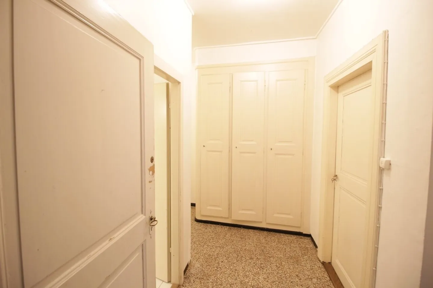 Charming Apartment with Cathedral View - Photo 5 of 8