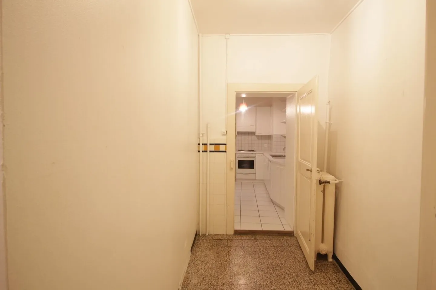 Charming Apartment with Cathedral View - Photo 6 of 8
