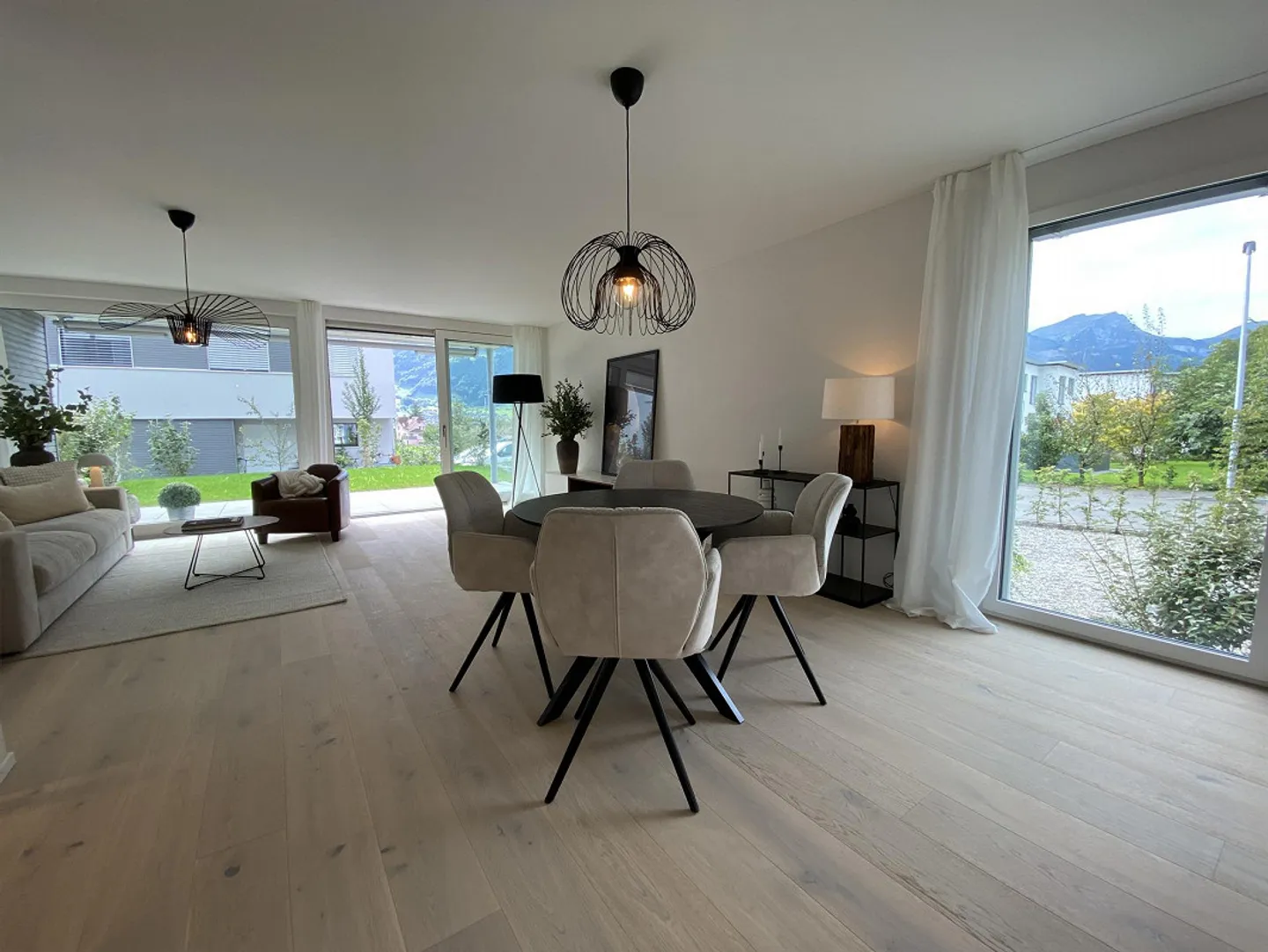 Nuova costruzione - Casa unifamiliare di 5,5 stanze (DEFH) con panorama montano a Schattdorf - Foto 3 di 16