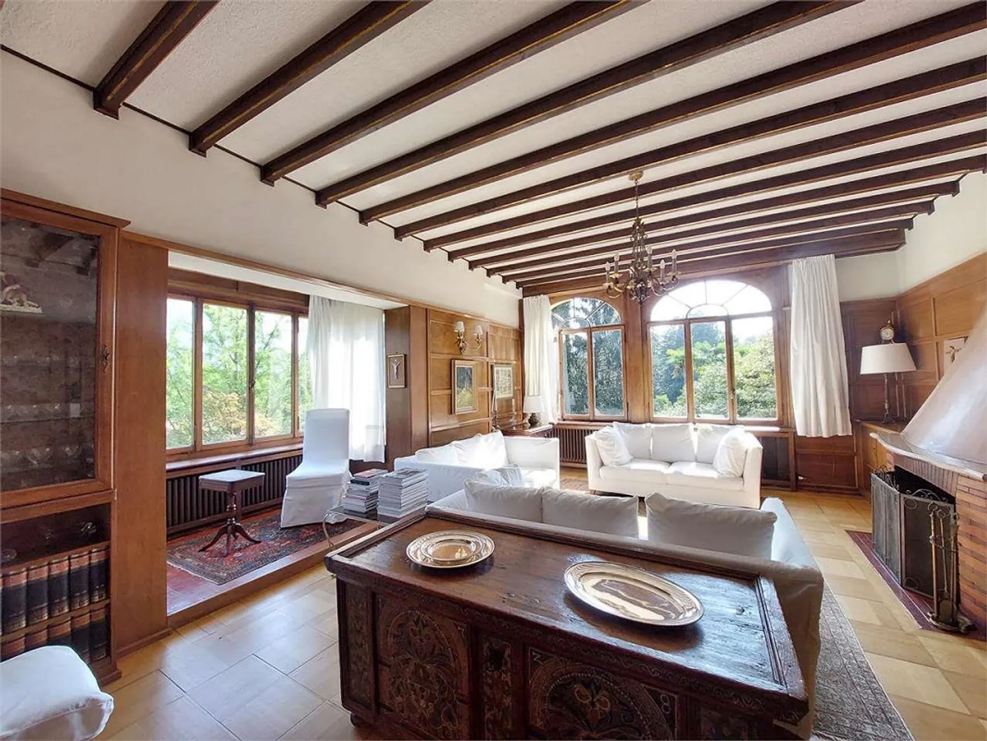 Prestigious historic villa with private park and view of Lake Lugano - Photo 2 of 8
