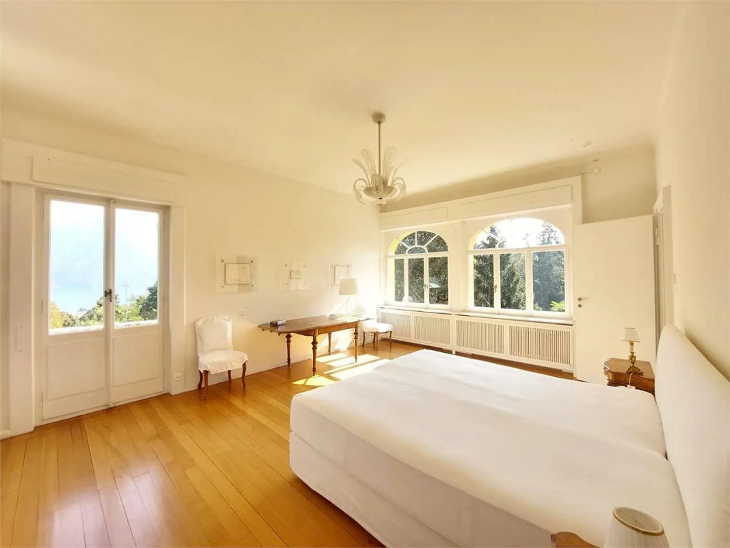 Prestigious historic villa with private park and view of Lake Lugano - Photo 4 of 8