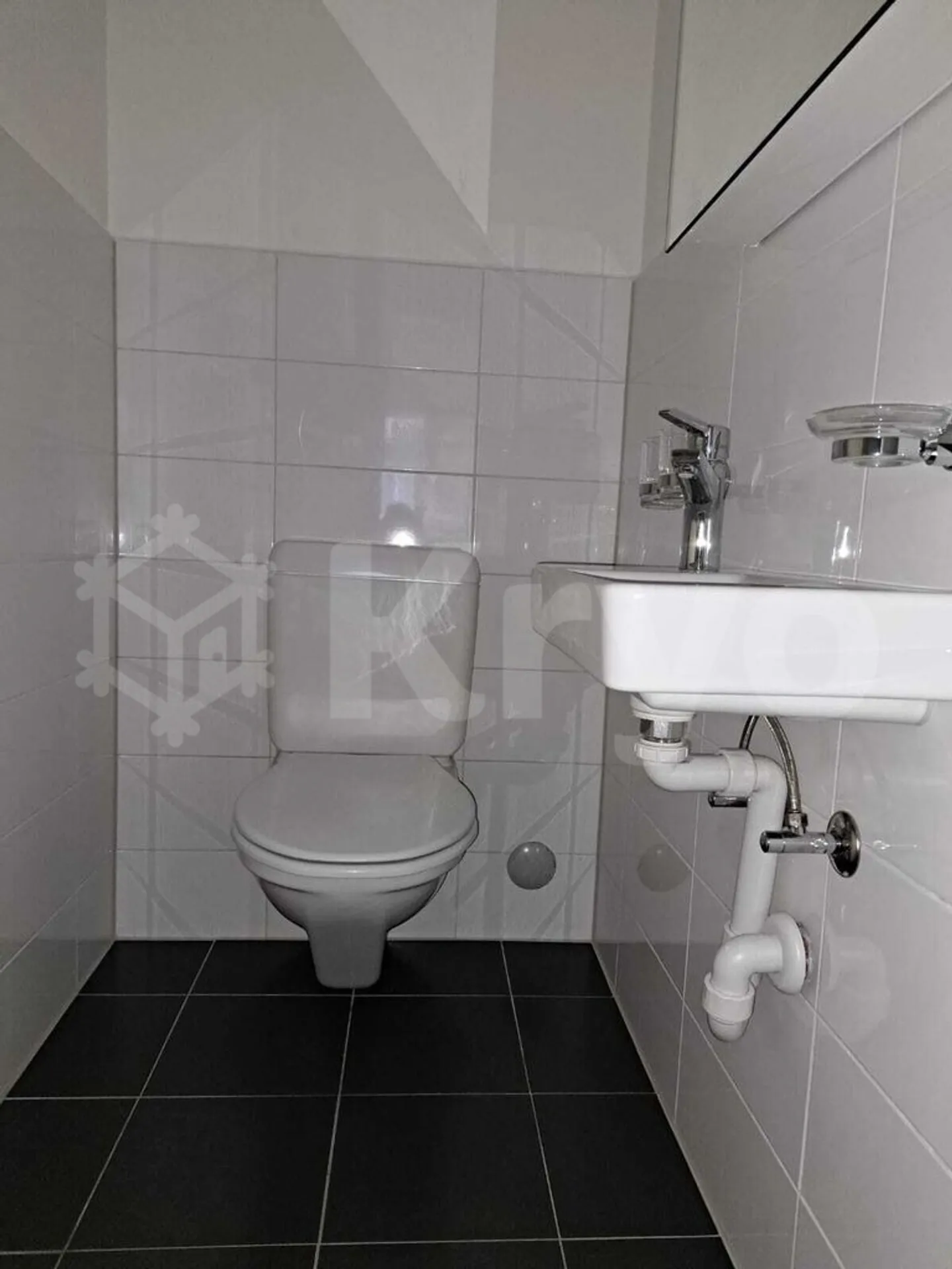 RENOVATED APARTMENT WITH TERRACE AND ELEVATOR - Photo 7 of 7