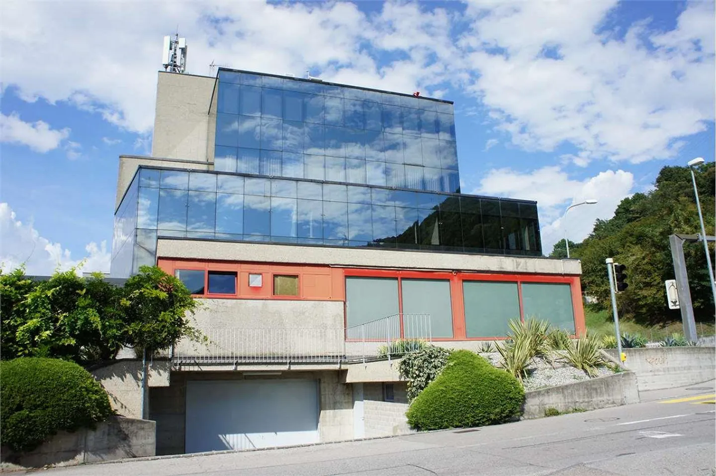 LUGANO: prestigious new office in modern building - Photo 4 of 10
