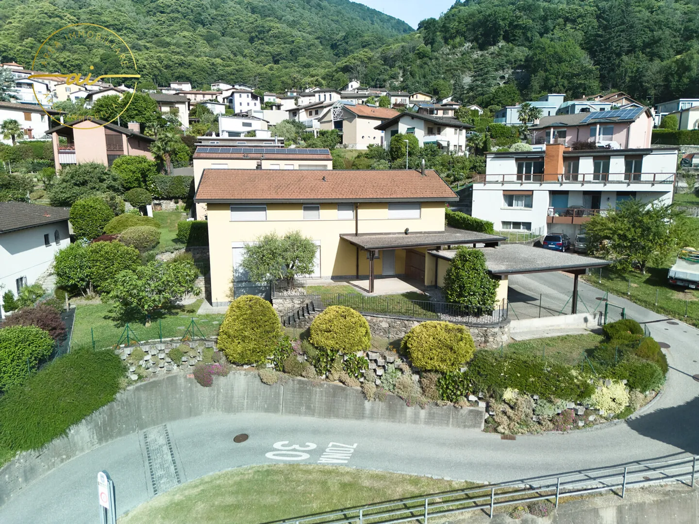 VILLA MIT GETRENNTEM STUDIO UND WUNDERSCHÖNEM GARTEN - Foto 8 von 13