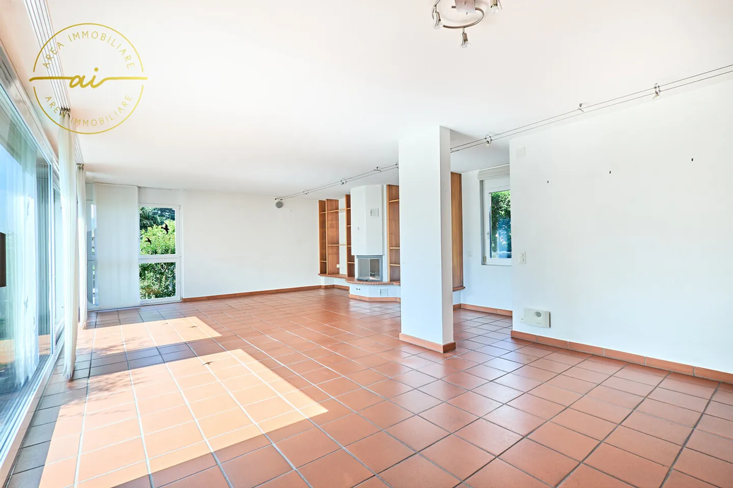 VILLA MIT GETRENNTEM STUDIO UND WUNDERSCHÖNEM GARTEN - Foto 9 von 13