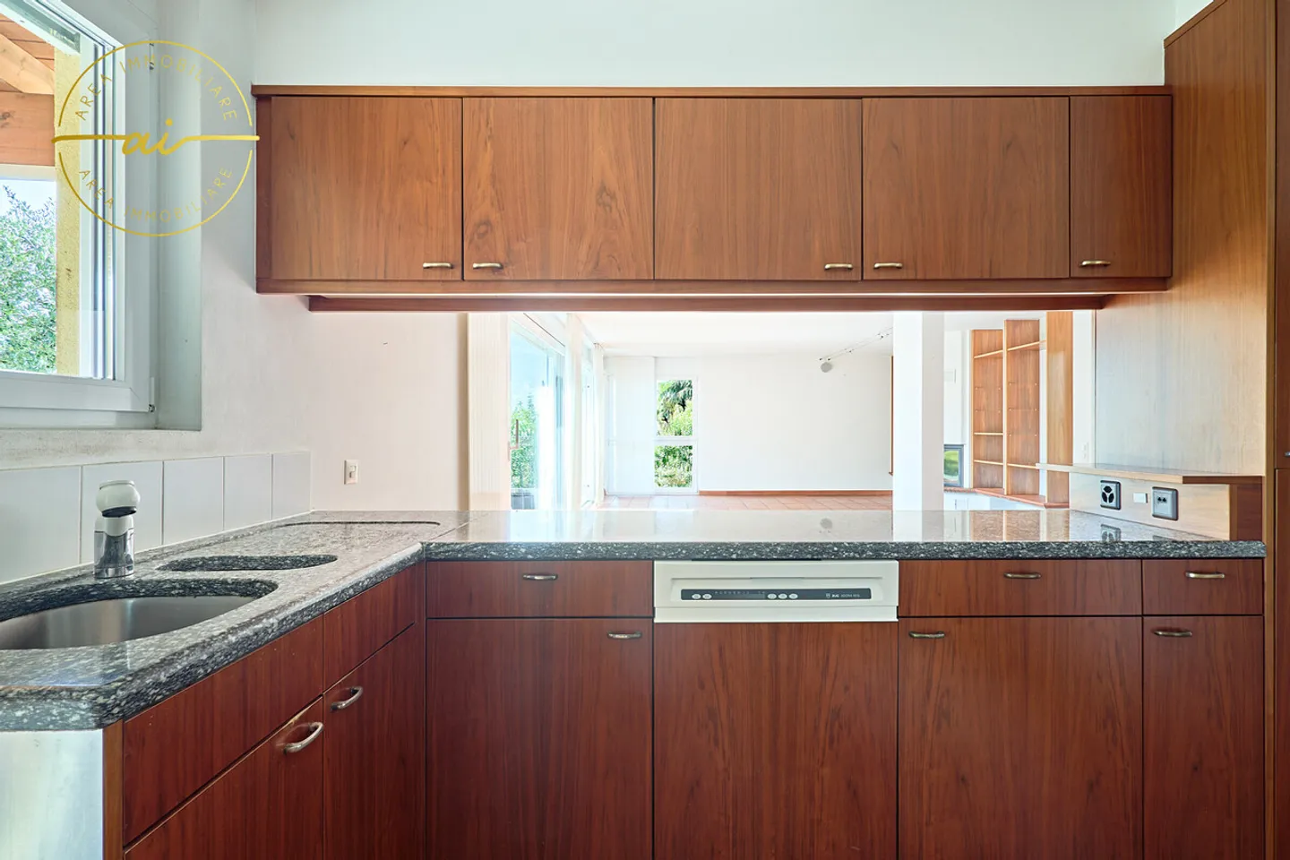 VILLA MIT GETRENNTEM STUDIO UND WUNDERSCHÖNEM GARTEN - Foto 13 von 13