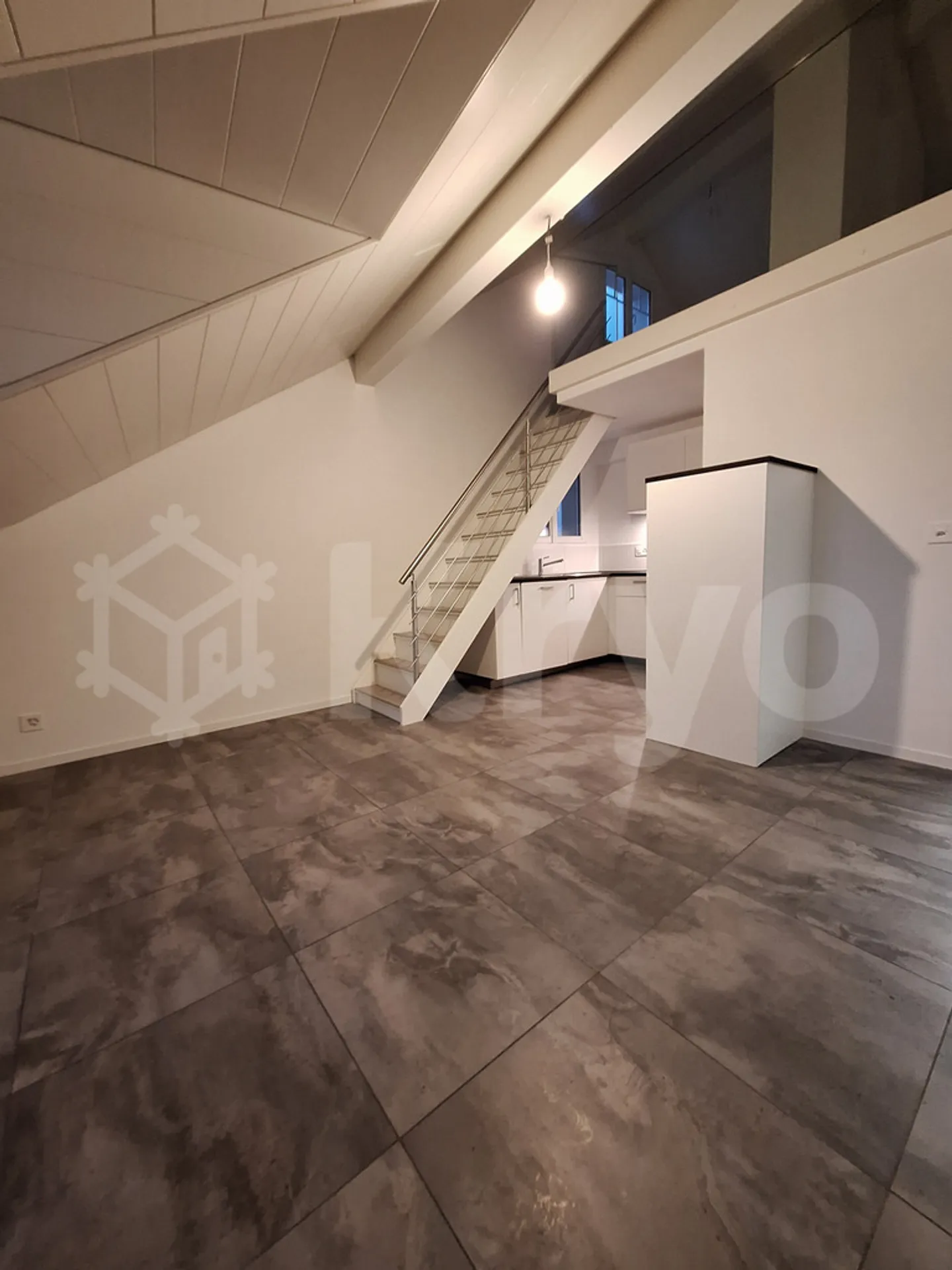 Charmant Appartement avec Mezzanine - Photo 2 sur 9