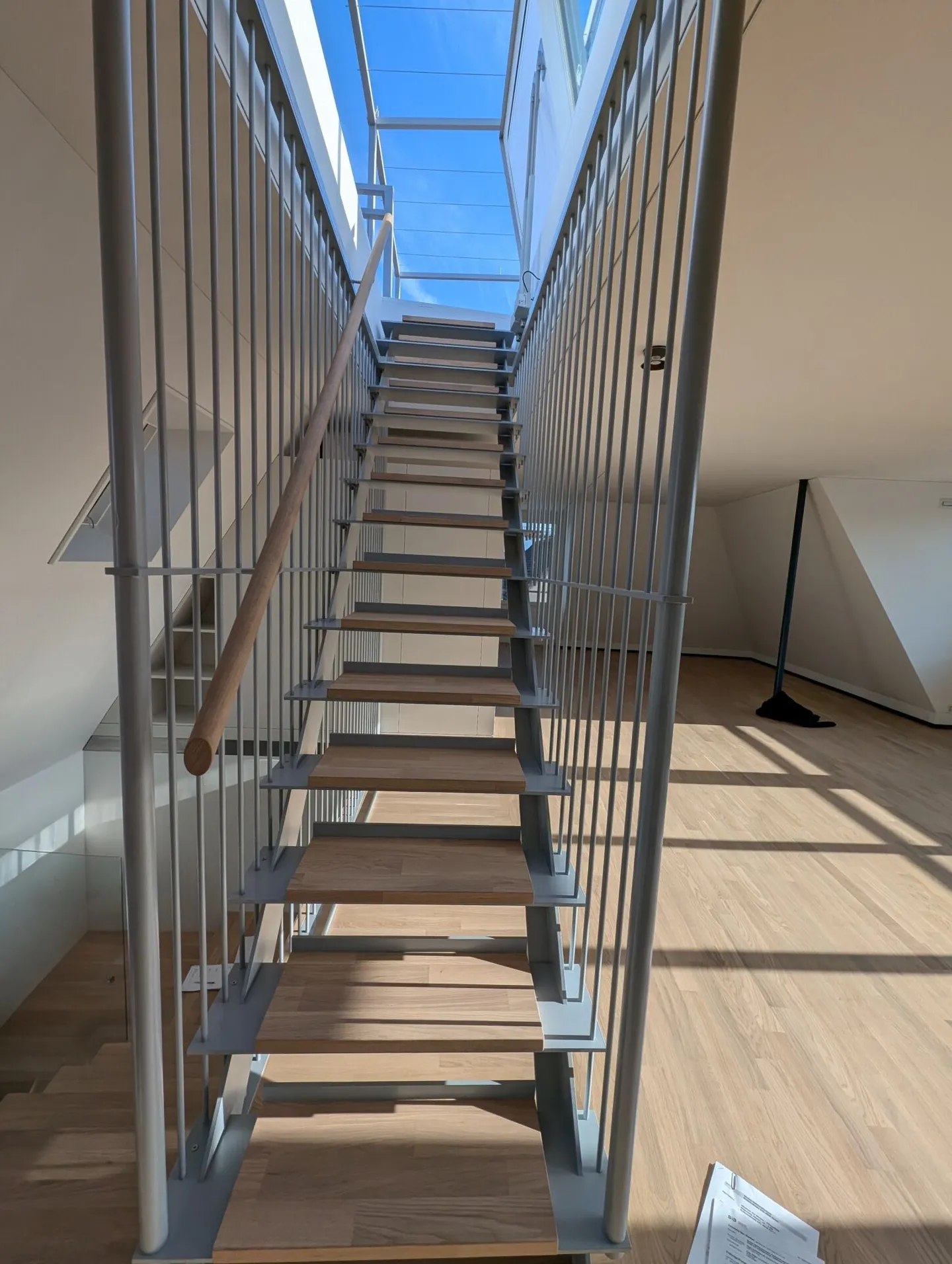 Loft exclusif avec accès ascenseur privé et terrasse sur le toit de 40 m² - Luxe au-dessus des toits de Zurich - Photo 5 sur 14