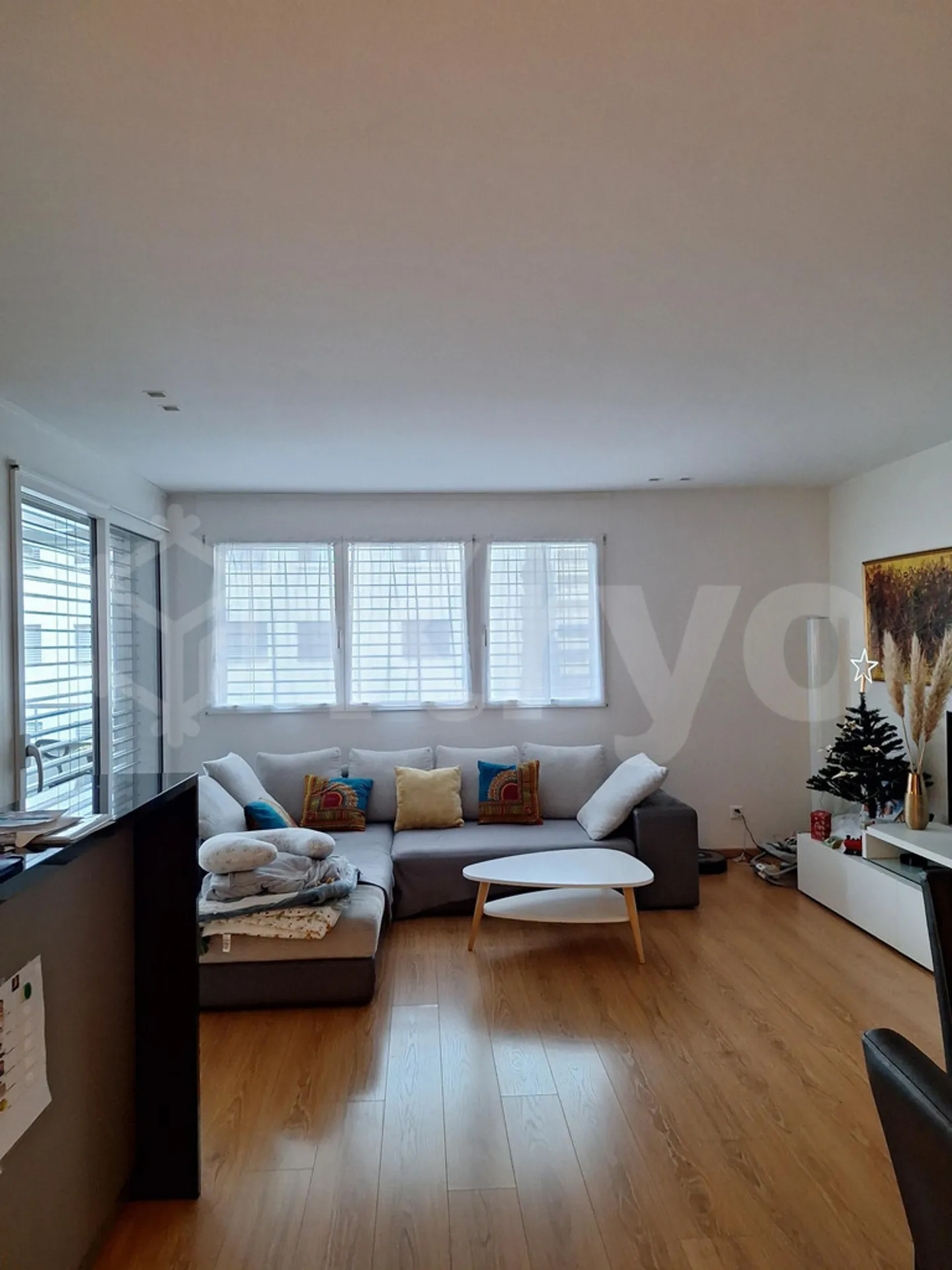 Charming 3.5-room apartment in the heart of Clarens - Photo 3 of 10