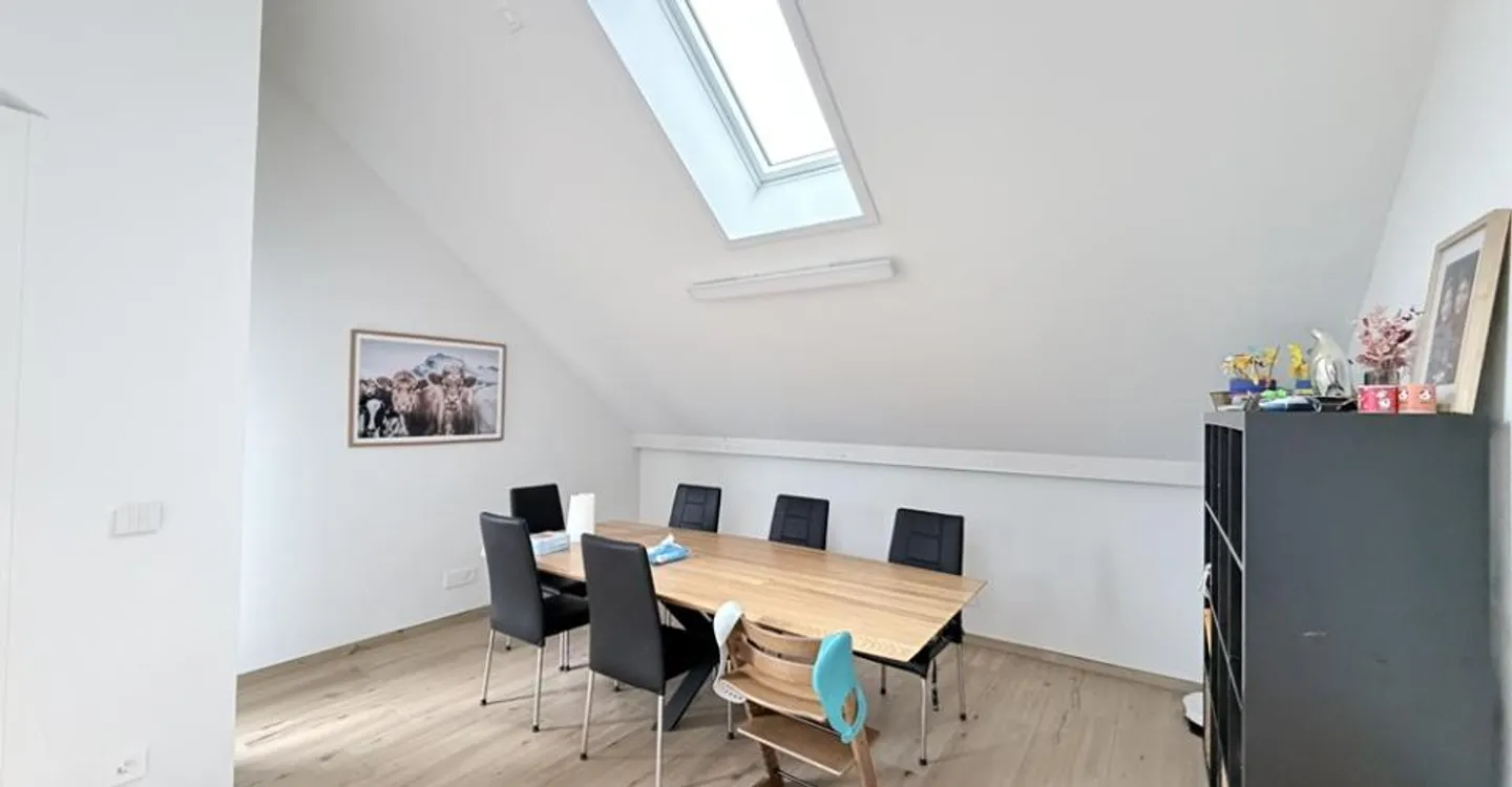 Attique contemporain avec terrasses - Photo 8 sur 11