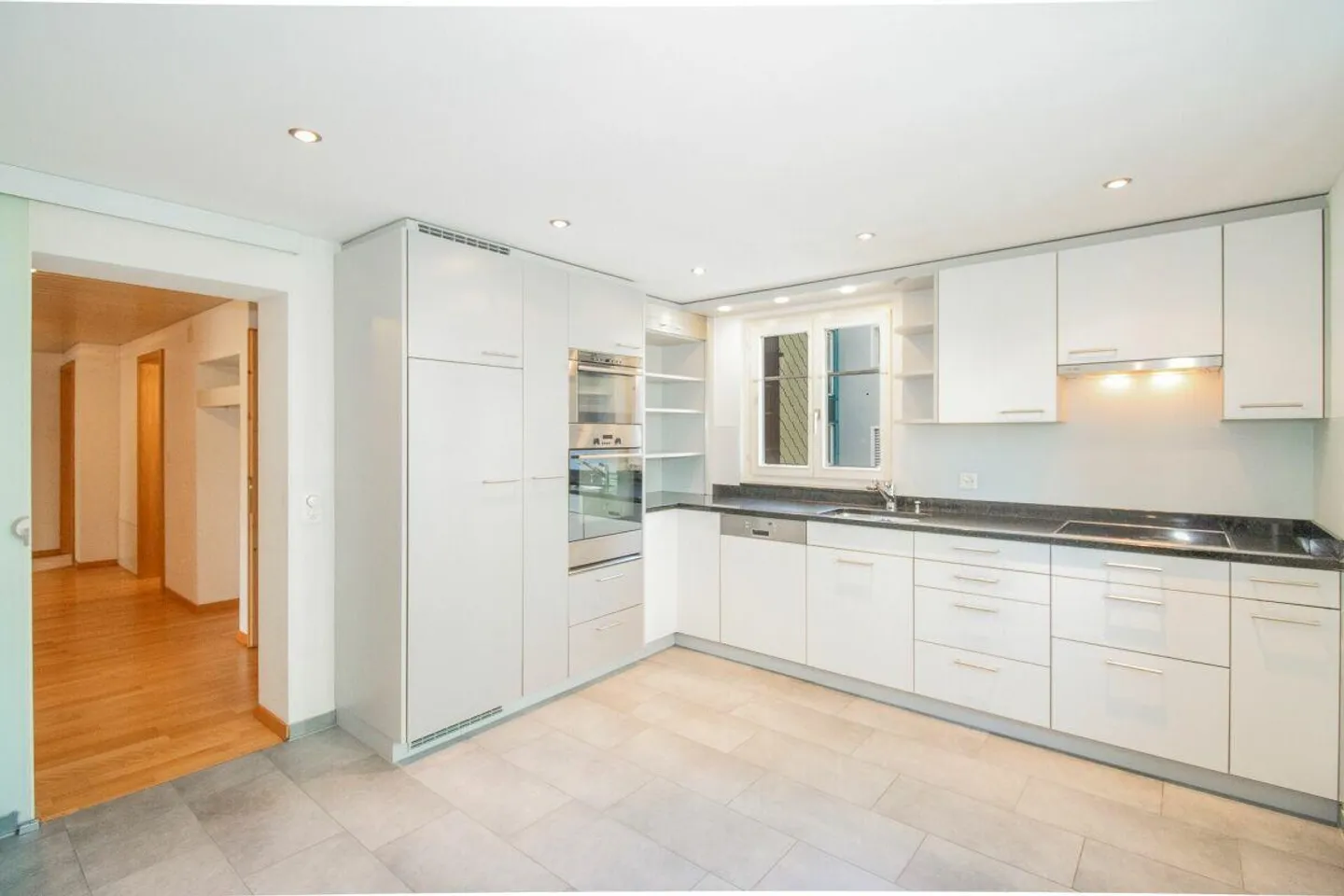 Living in the center of Gossau - Unbeatable price-performance ratio - Photo 3 of 15