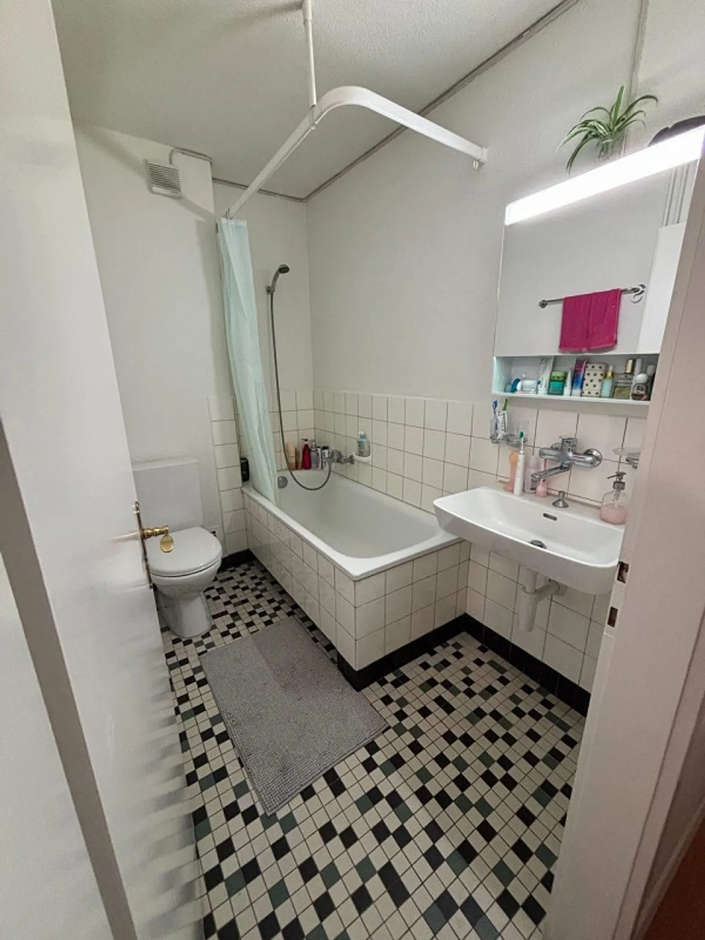 Old but proven. Cozy 3-room apartment in Kloten! - Photo 5 of 8