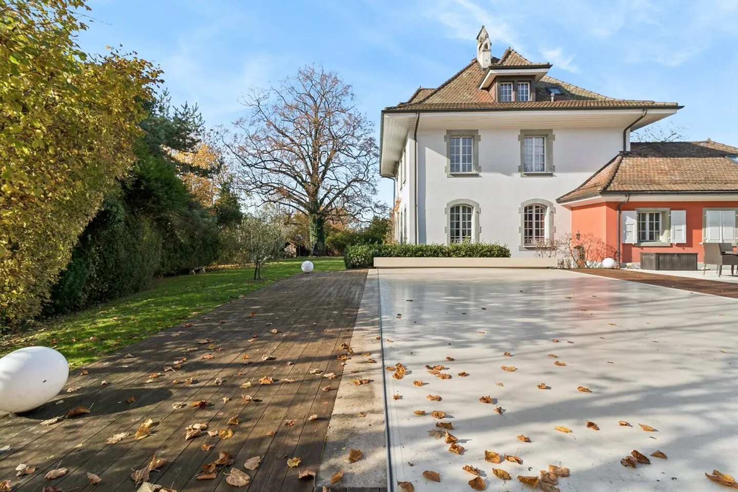 Elegantes Herrenhaus in Lausanne - Foto 2 von 19